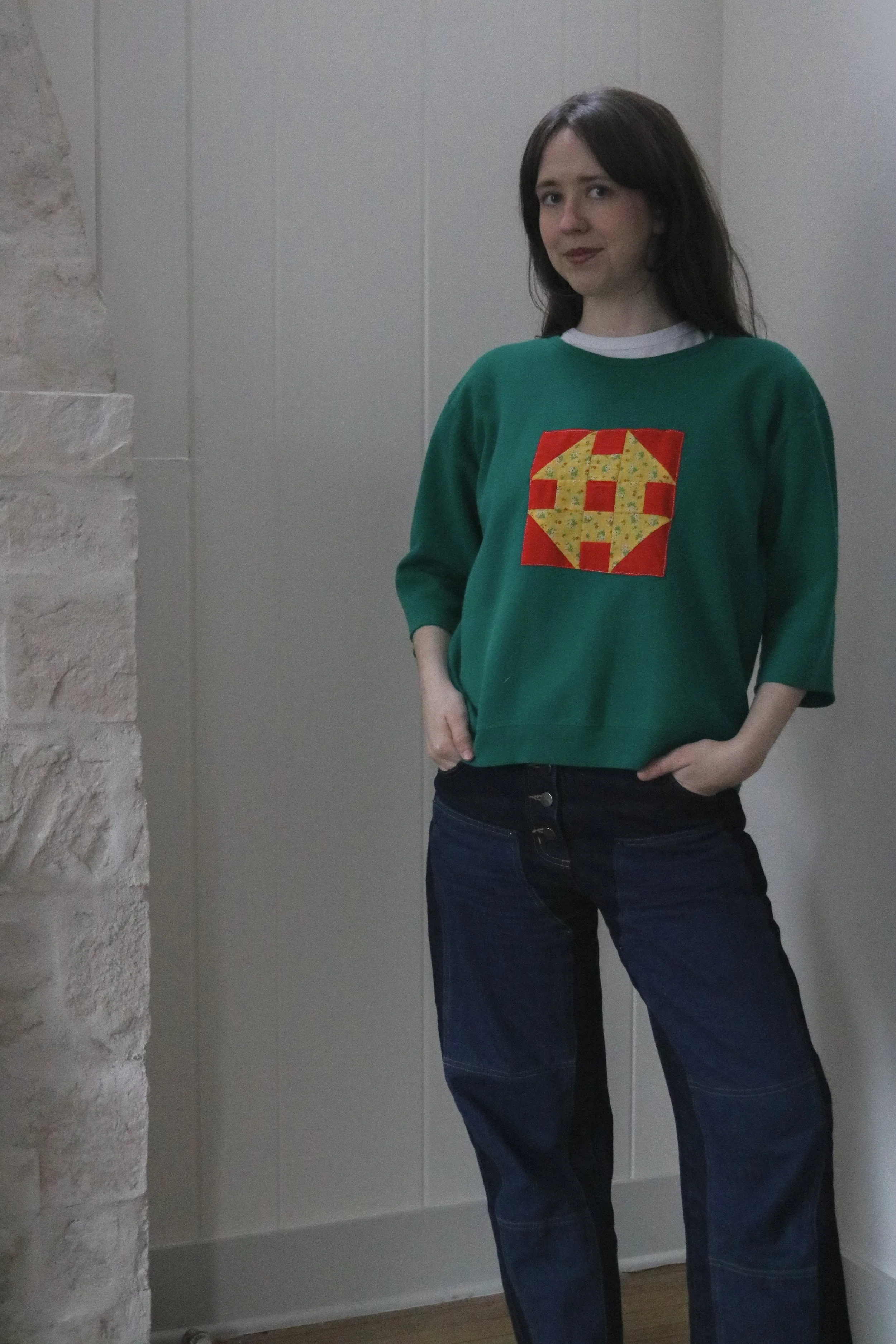Appliqued pullover (M)