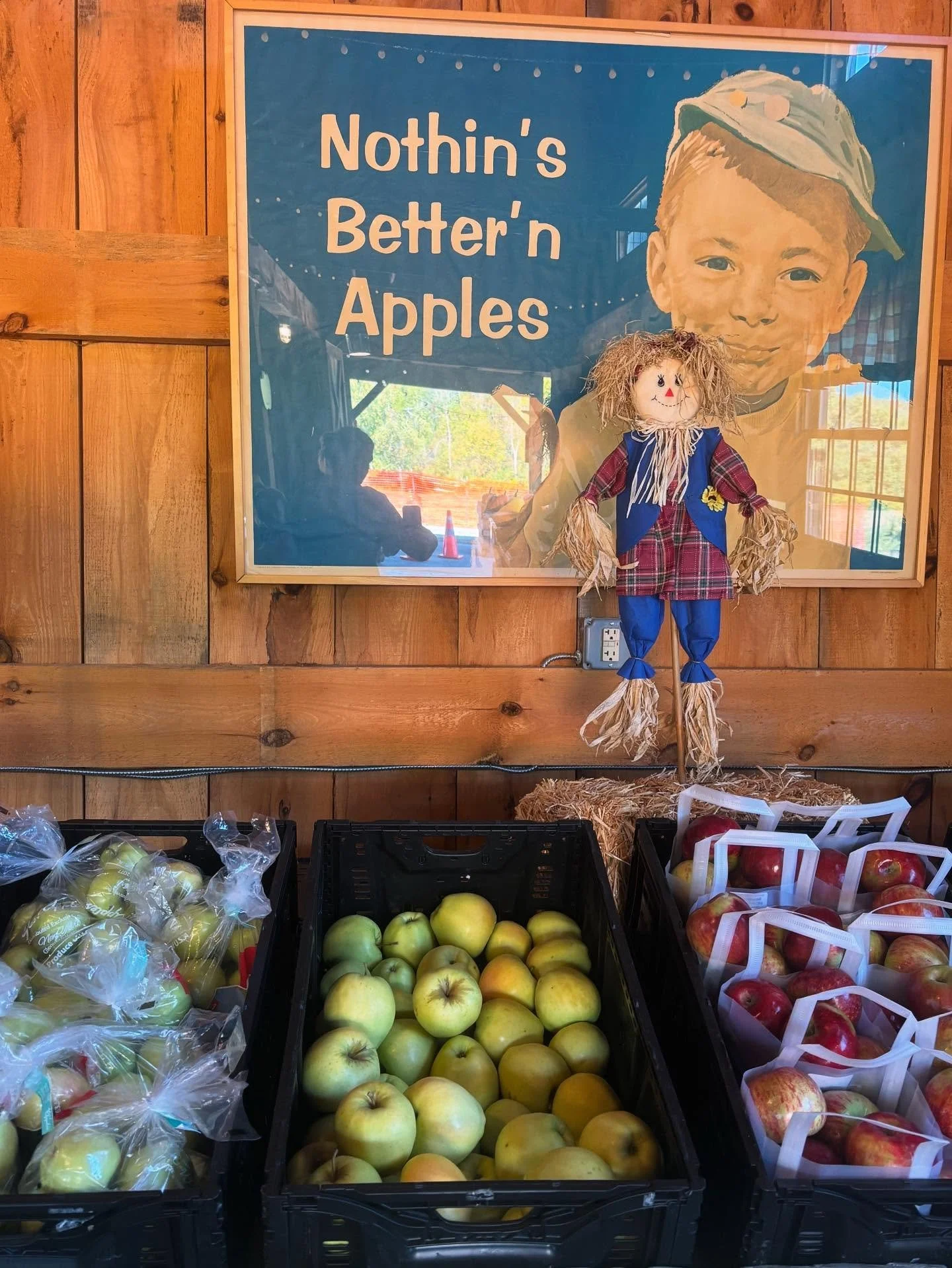 The sign says it all&hellip;. Who&rsquo;s coming apple picking this weekend? 
.
.
.
#fixfarm #appleseason #pyoapples #upick #freshisbest #eatlocal #fixbrosfruitfarm