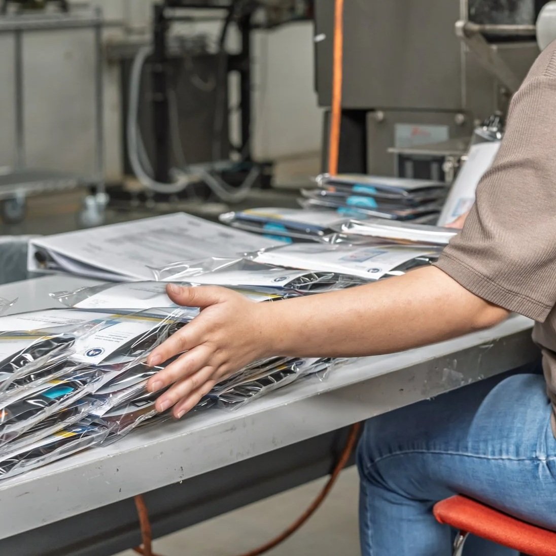 Accurate, scalable kit builds and final assembly using client-designed components and packaging materials that are supplied by your team or sourced with your approval. 