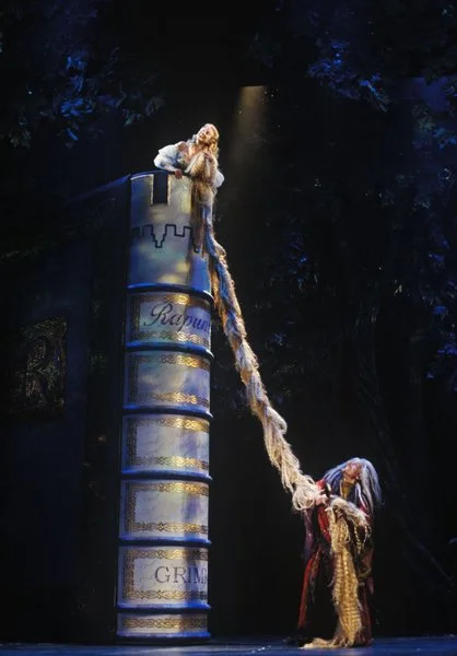 2002 ITW Revival Witch and Rapunzel.jpg