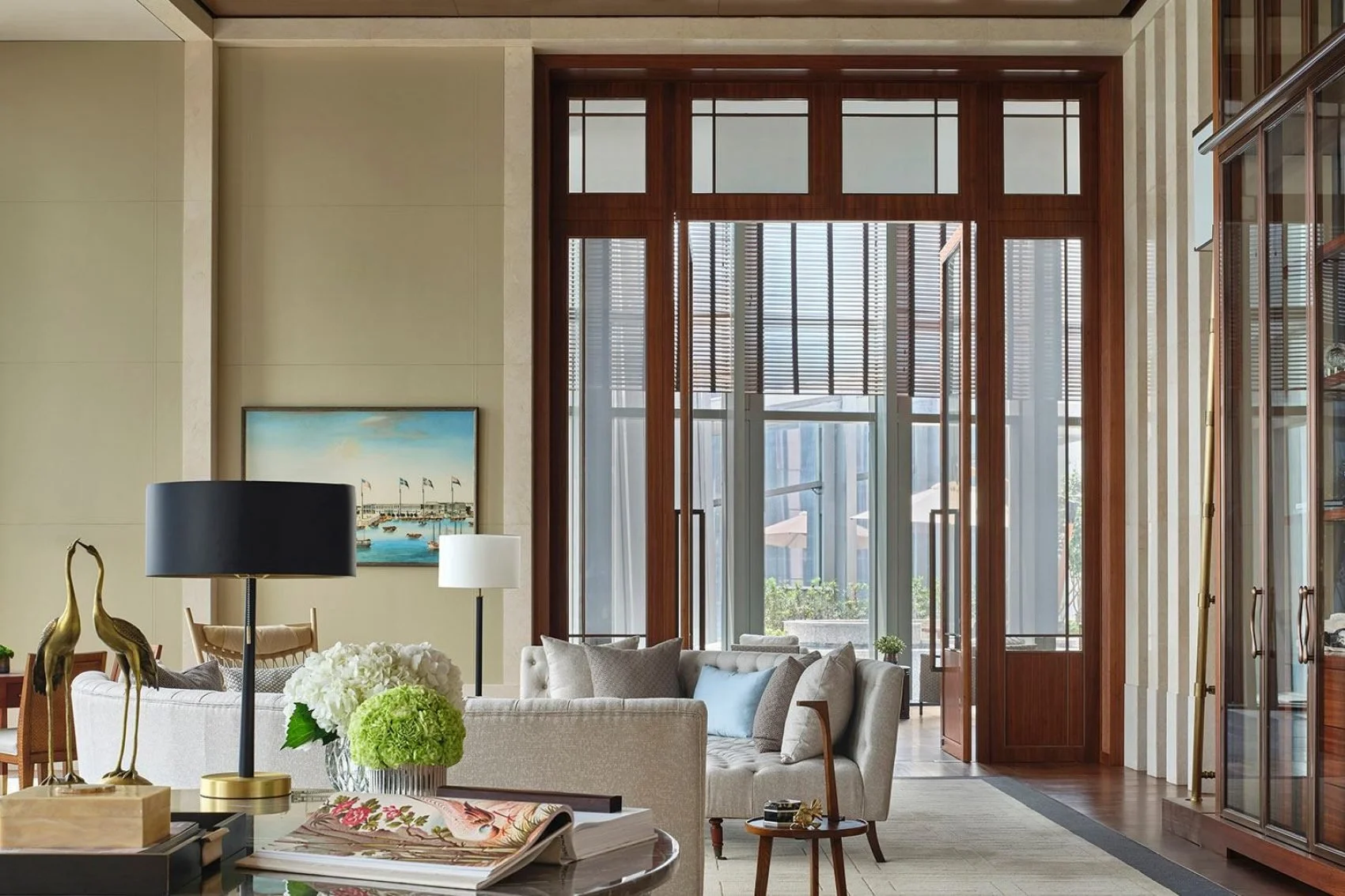 Rosewood-Guangzhou-hotel-Residences-Lounge.renditionimage.1700.1133.jpg