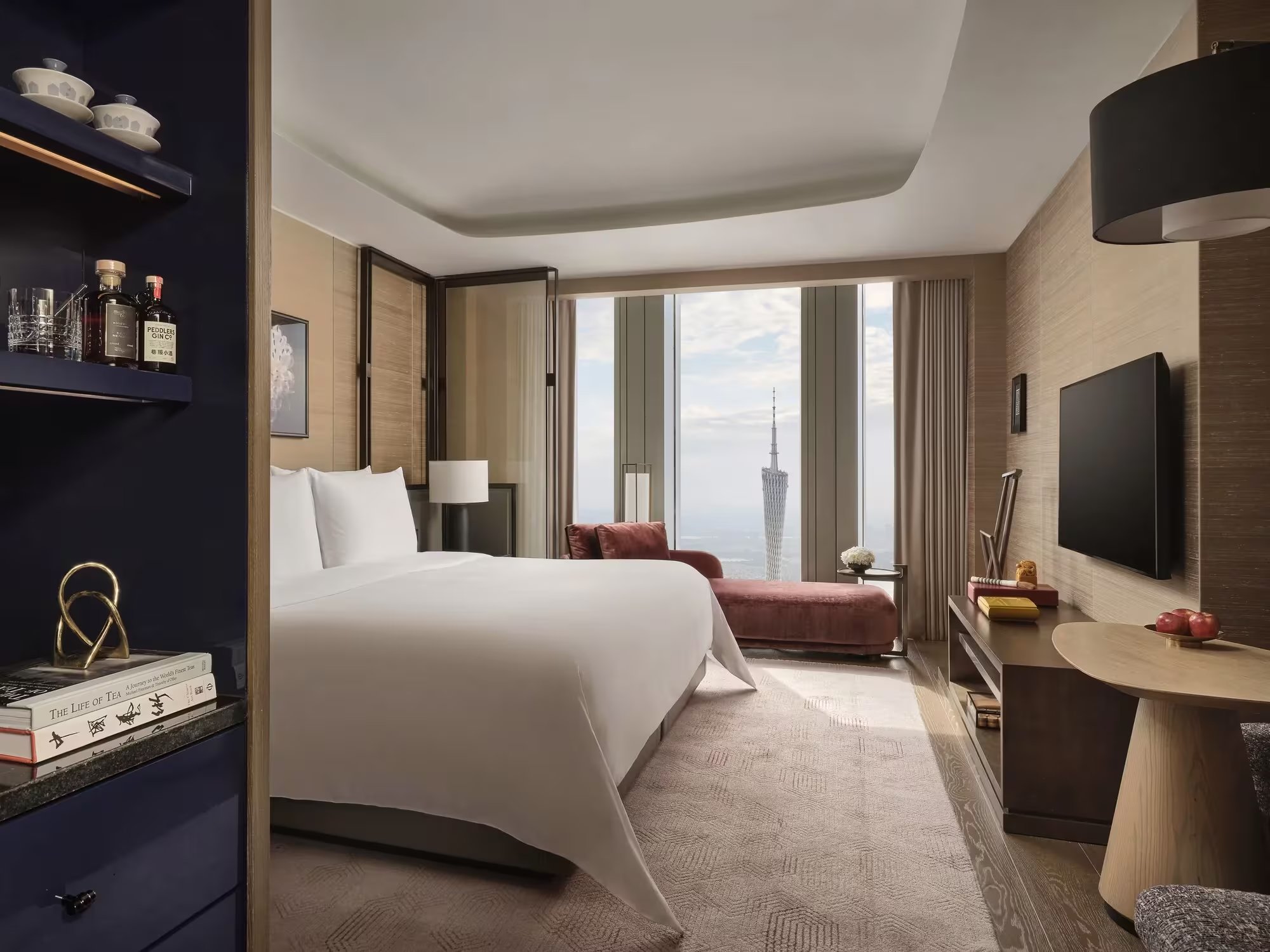 RWGZU_3-0_CantonTowerViewDeluxeRoom.jpg