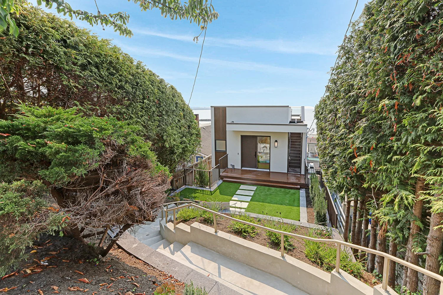 Custom luxury home built by Moscone Developments in White Rock and Surrey, BC.jpg