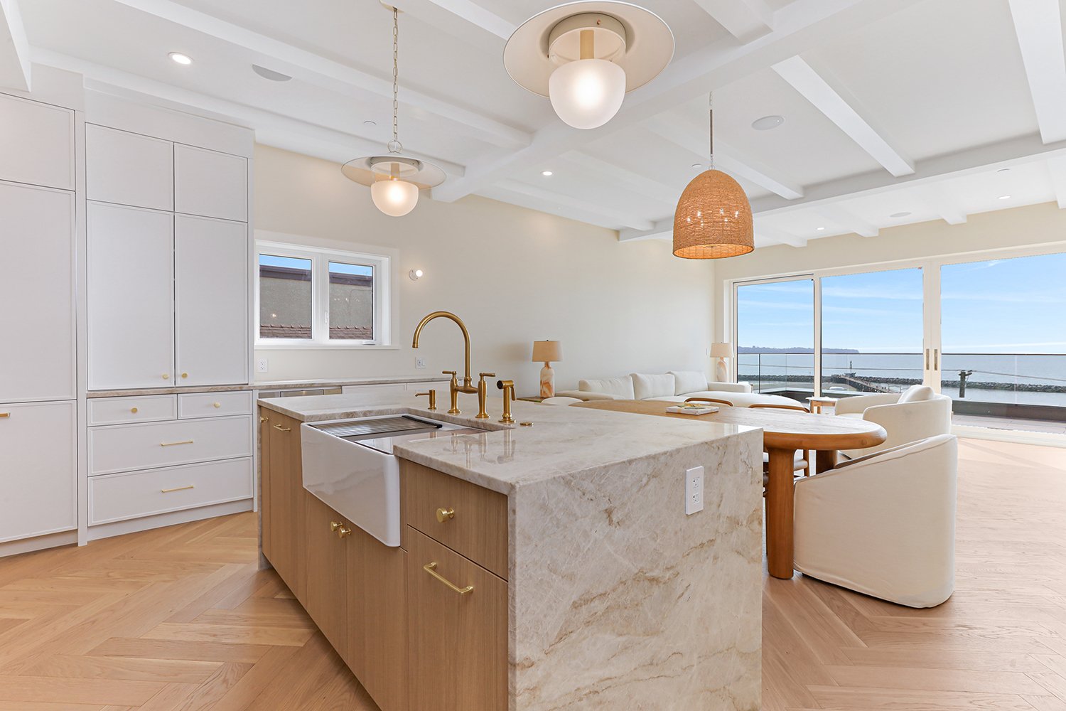 Custom luxury home built by Moscone Developments in White Rock and Surrey, BC.jpg