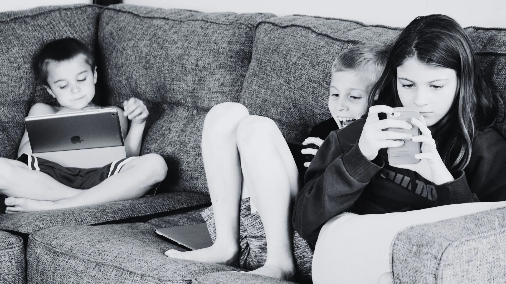 A Canadian Parent’s Guide to Screen Time, Social Media and Mental Health