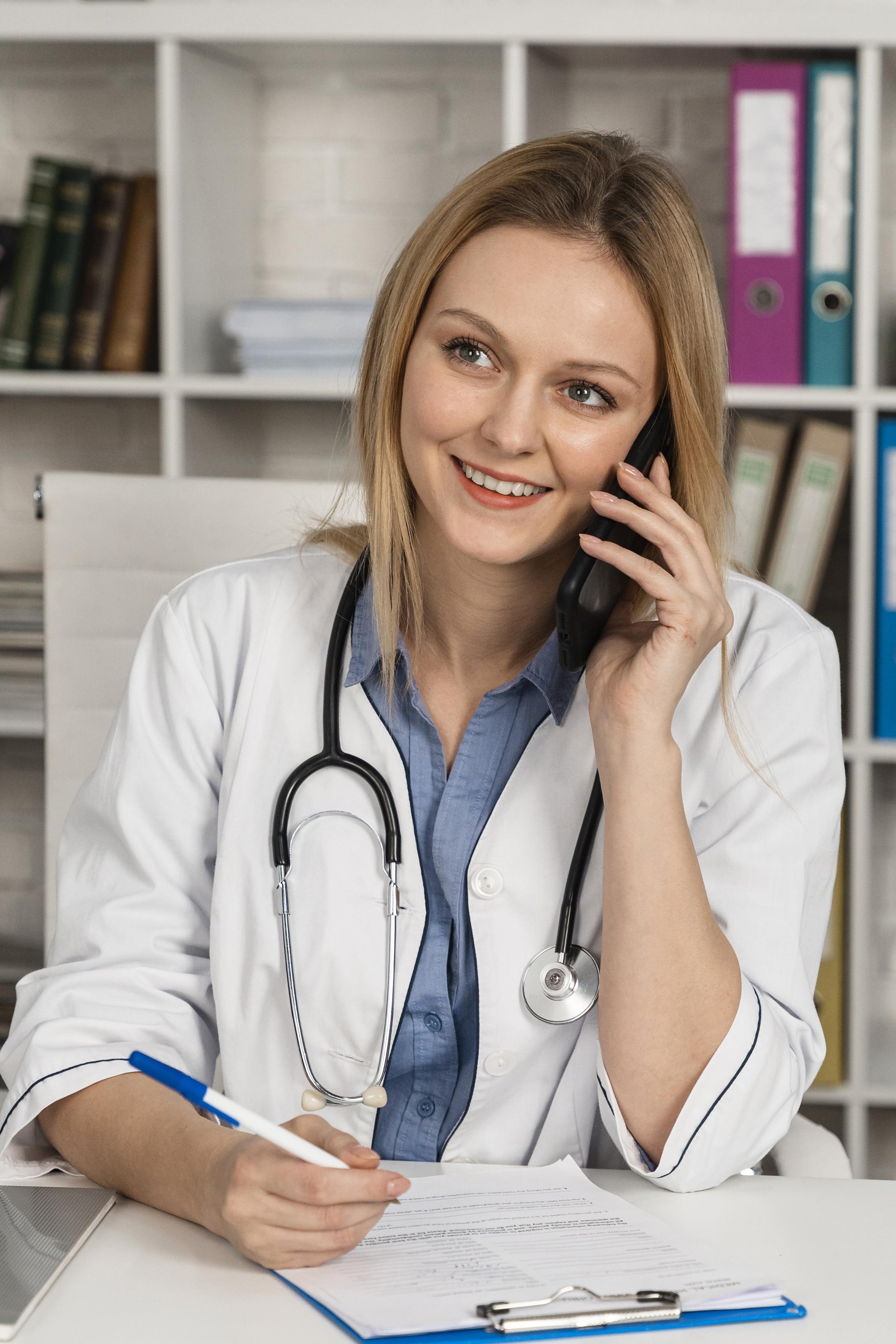 doctor scheduling patient appointment