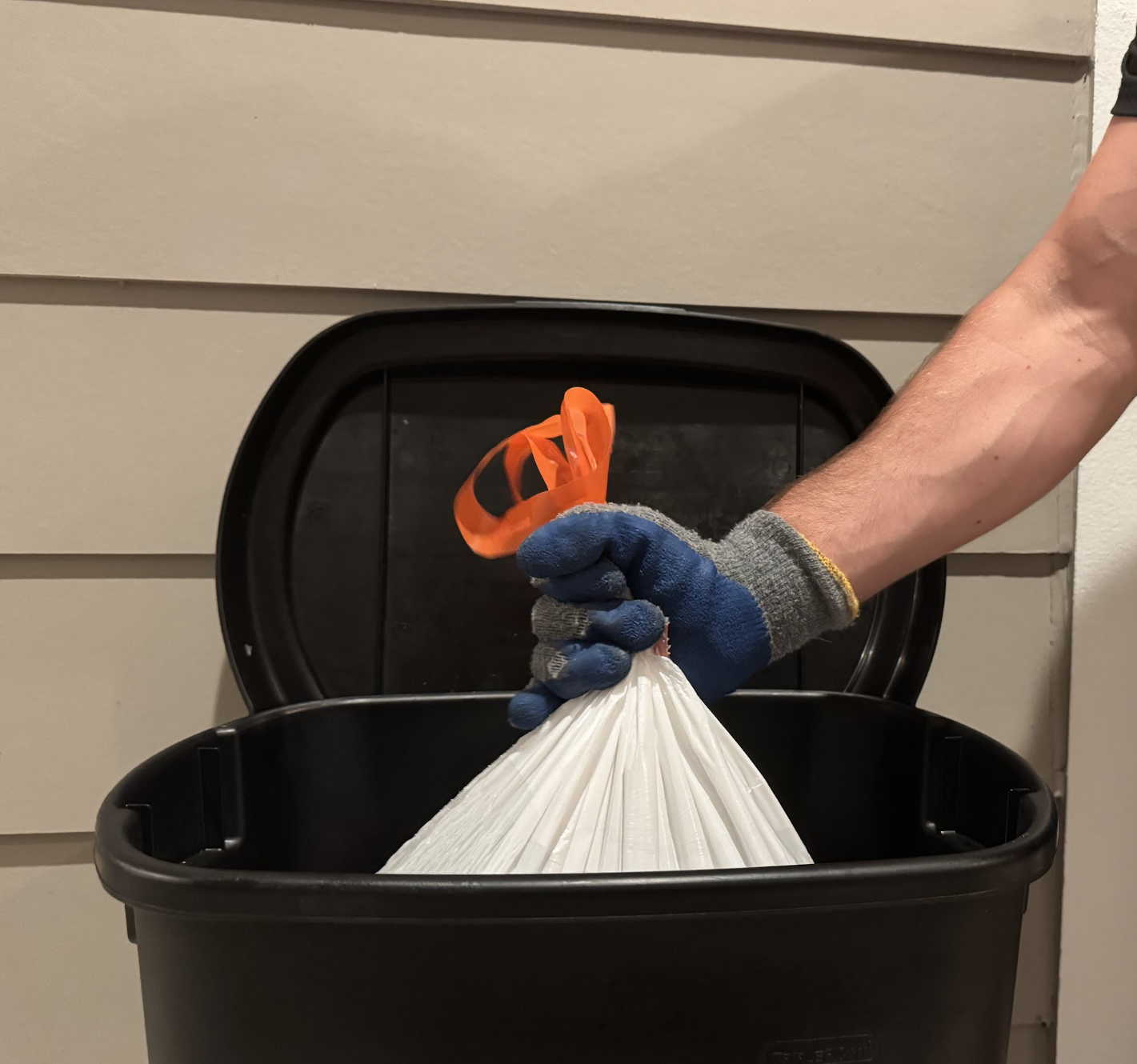 valet trash service.png