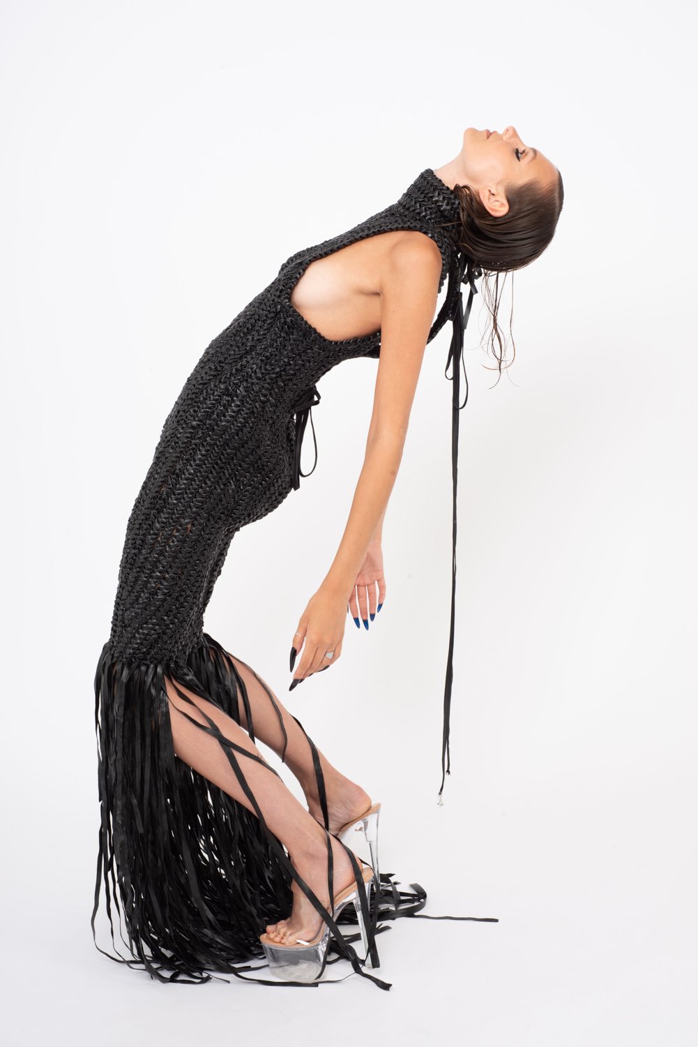 -10.00R, -9.00L RUNWAY GRADUATE COLLECTION
Film Photography: Alexia Mavrolleon
Digital Photography: Nona Ostrowsky