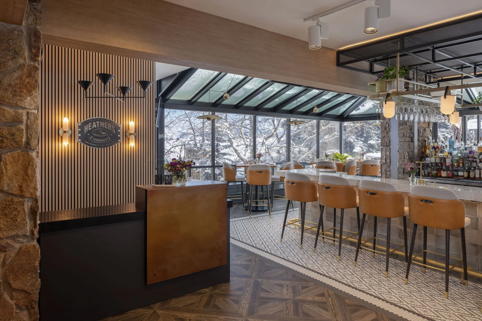 2025-StonebridgeInnSnowmass-Studio10Design-KylaChambersPhotography-2.jpg