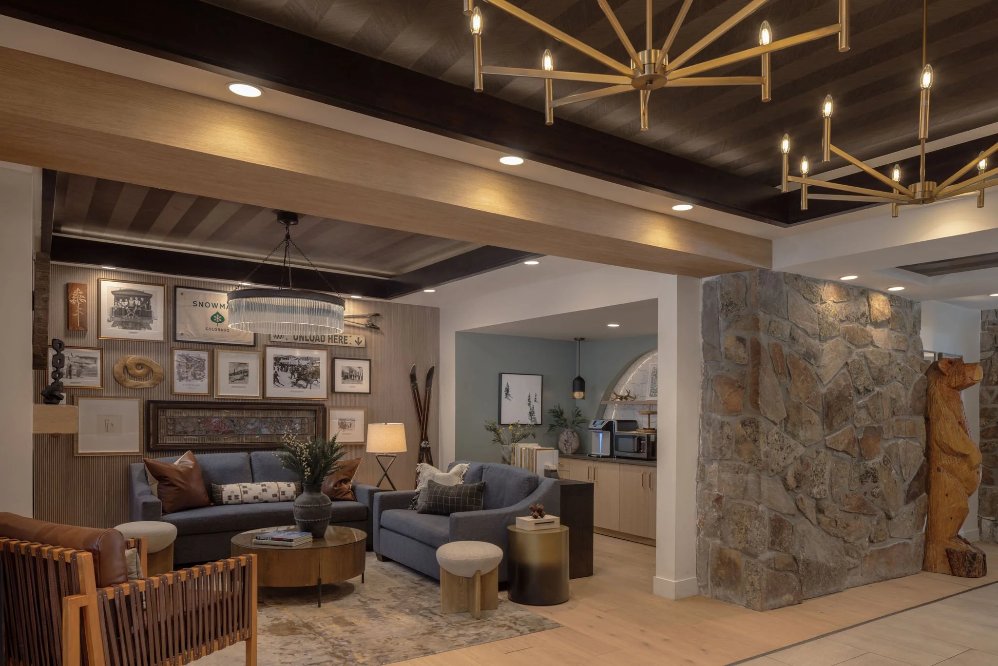 2025-StonebridgeInnSnowmass-Studio10Design-KylaChambersPhotography-5.jpg