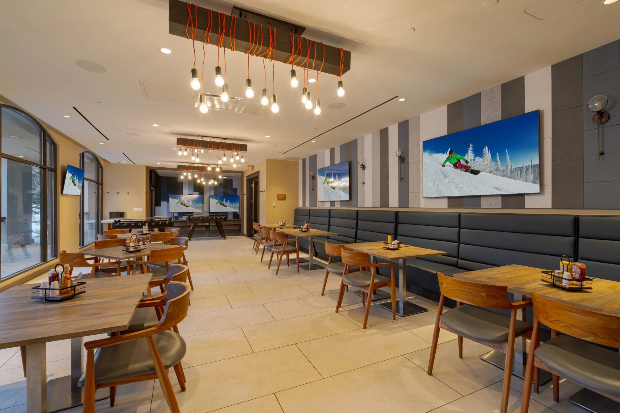 Grand-Hyatt-cafe-5-of-7-2048x1365.jpg