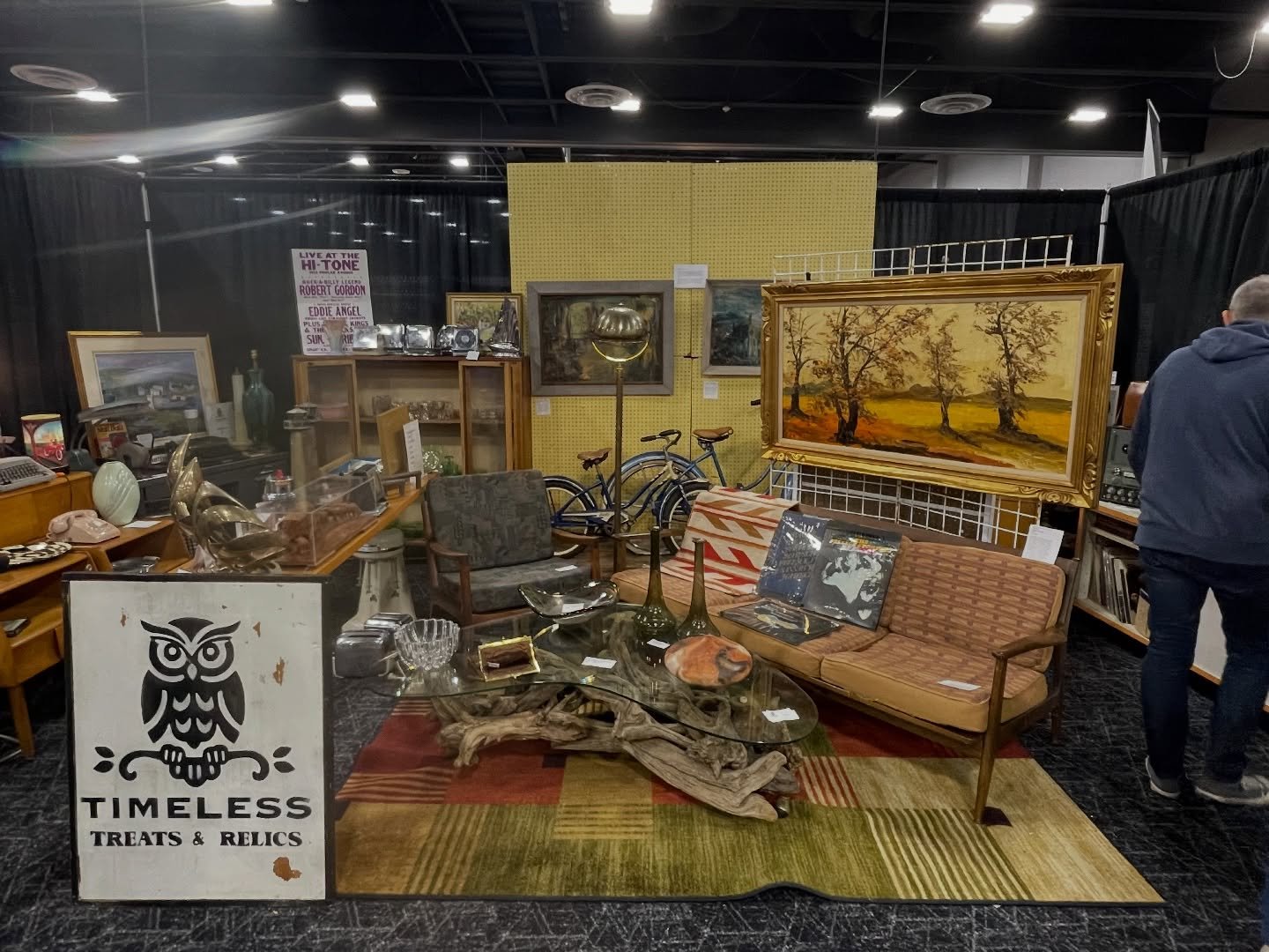 Having a great show at @20thcenturycincinnati today! Some great items available, and after a day of sales tons more coming in tomorrow!