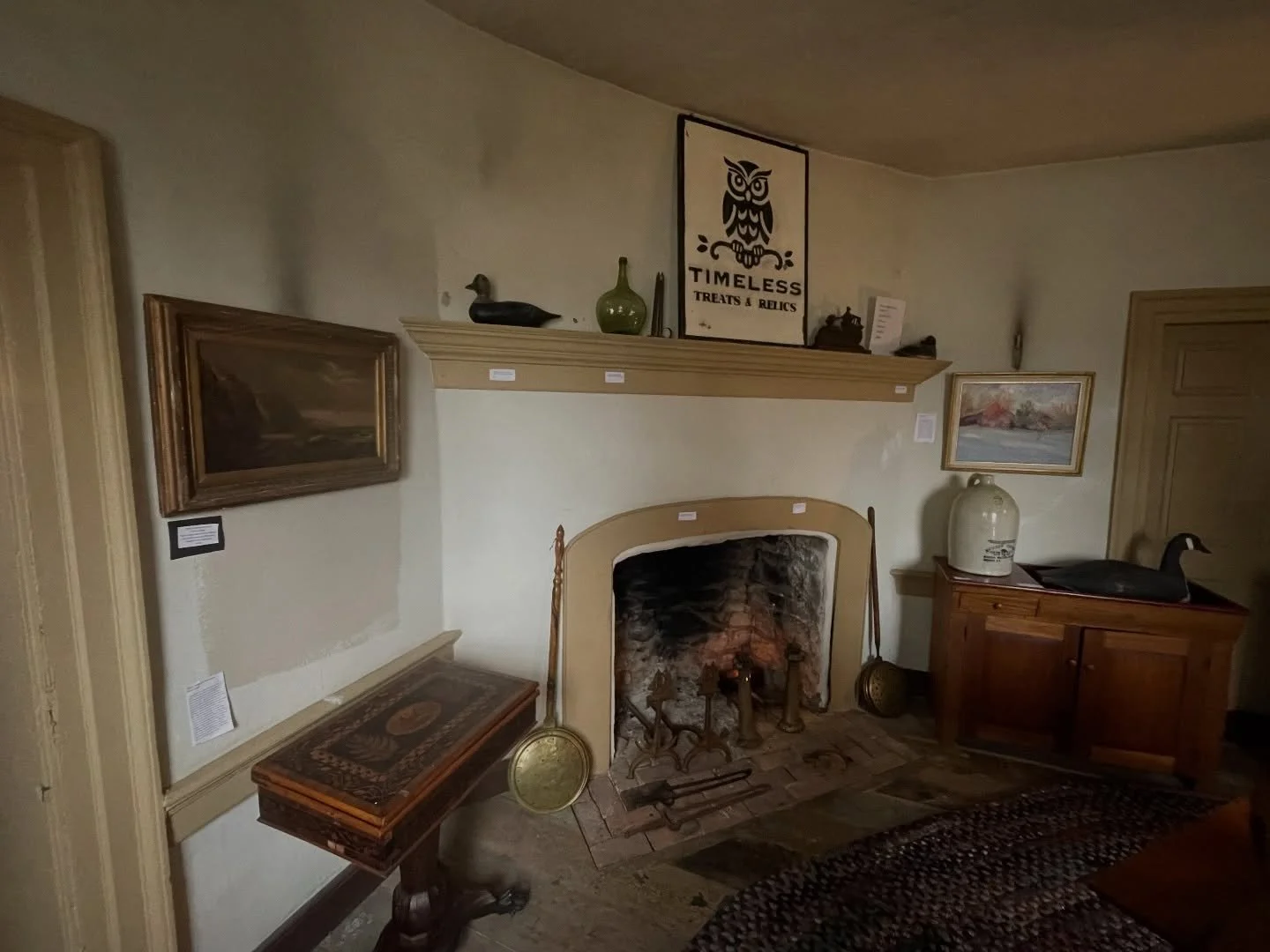 CALLING ALL PENNSYLVANIANS!!

Heed the call, come visit us at the Governor Wolf Historical Society this weekend! We have brought a wide selection of period glass, stoneware, art, and furniture for your preview all the way from Connecticut.