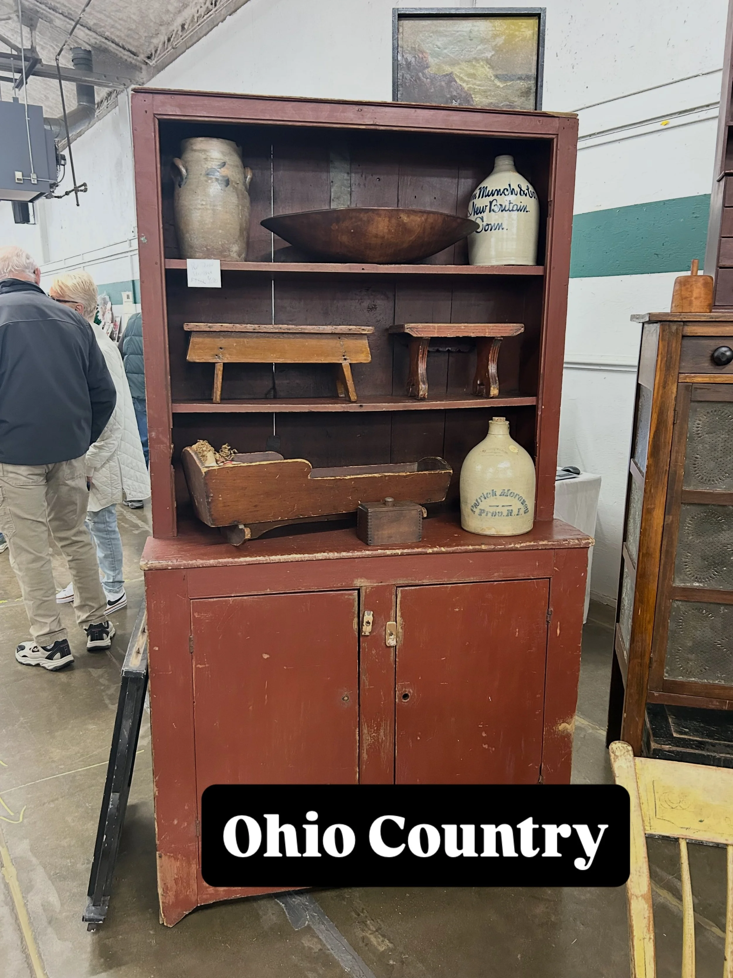 Some incredible pieces at the Ohio Country Antique Show presented by @timelesstreatsllc Open today only!

#primitives #antiques #fineart #country #ohioantiques