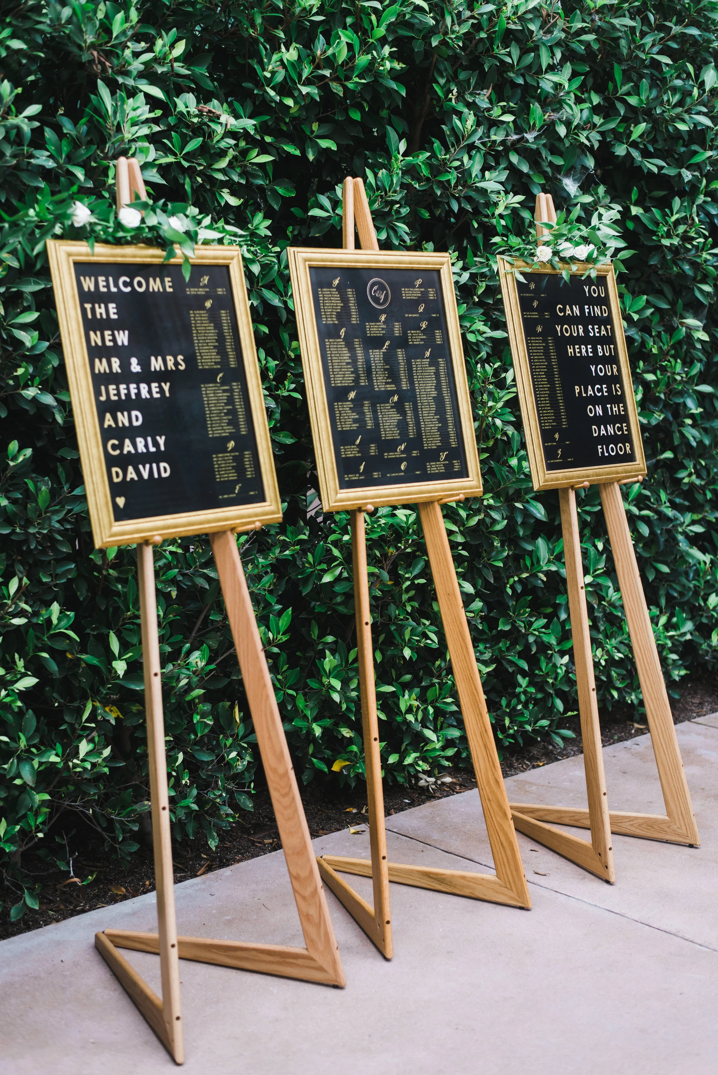 black-white-gold-wedding-invitation