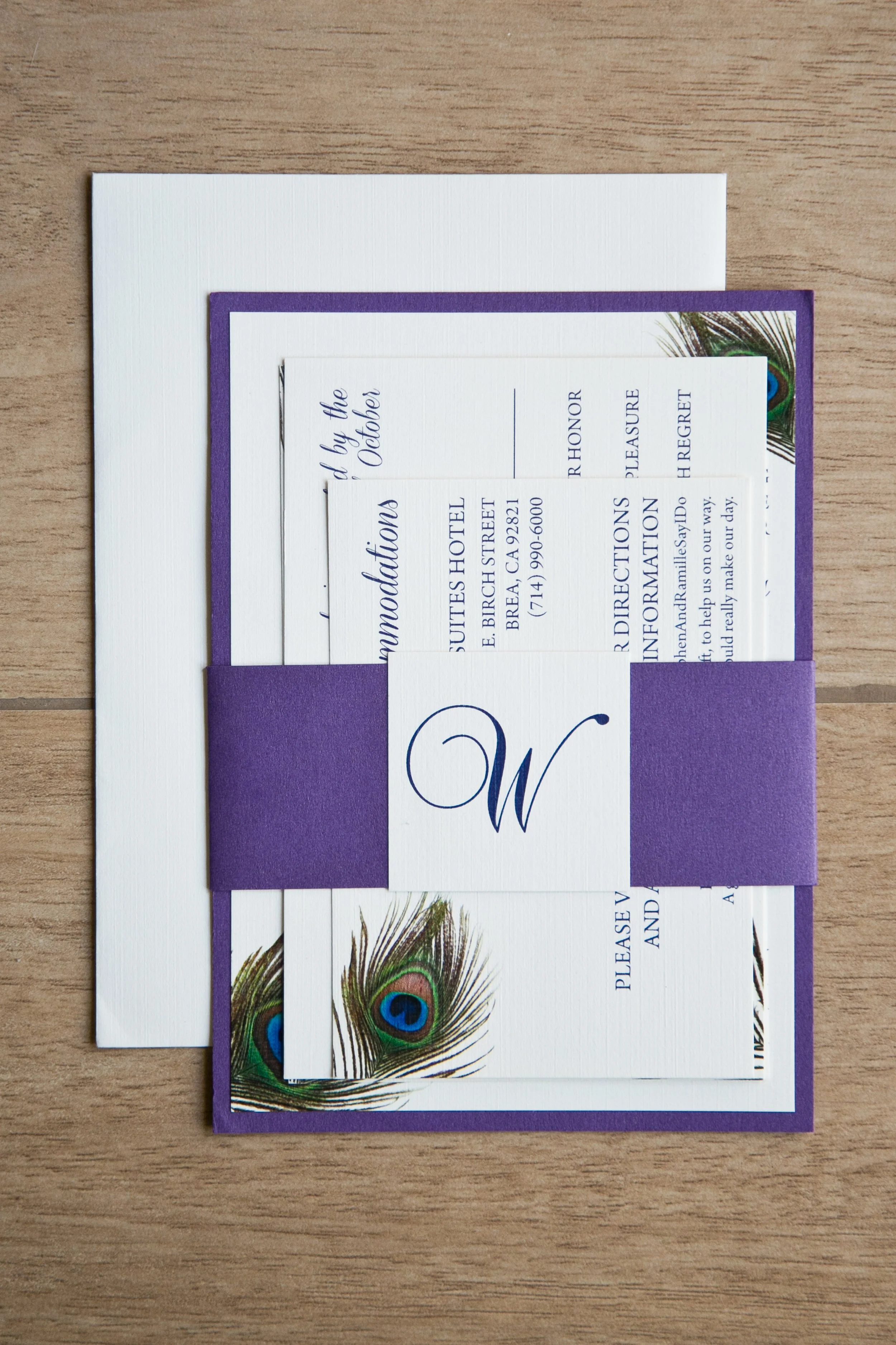 peacock-feather-wedding-invitation