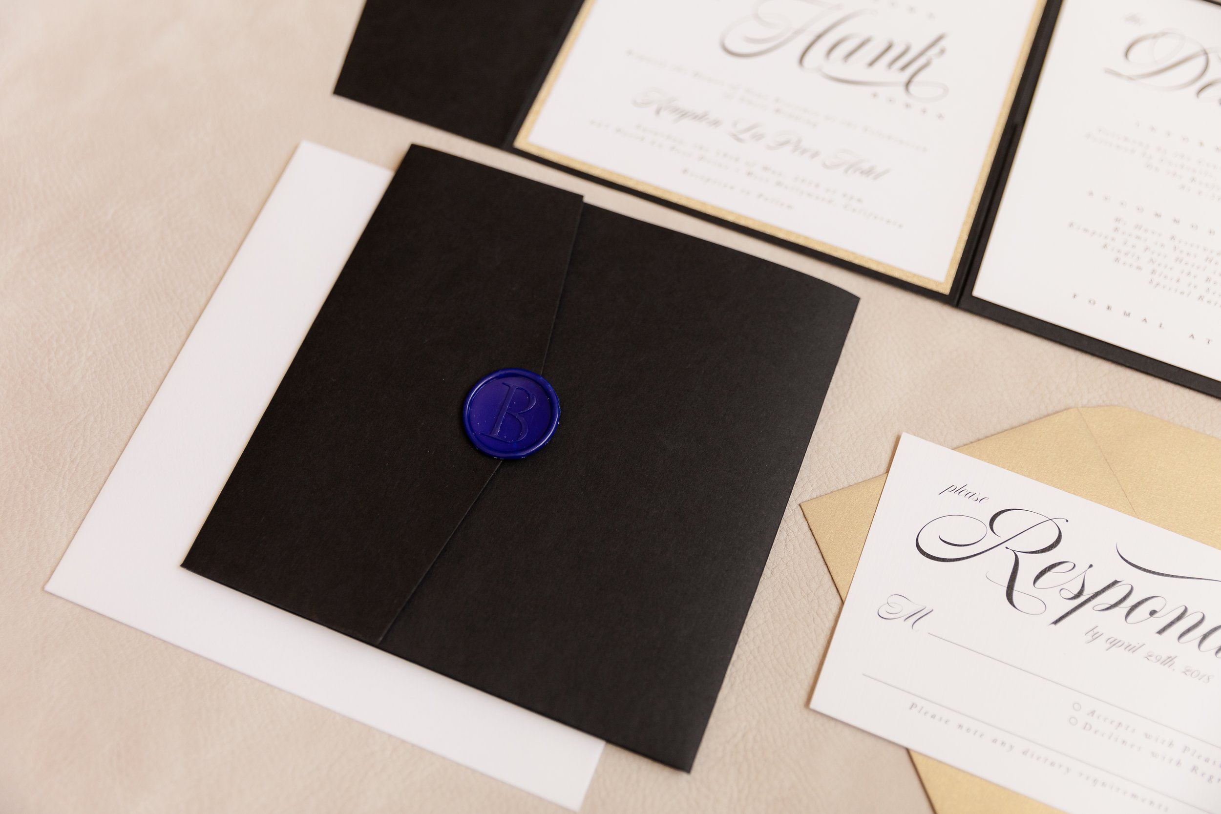 modern-black-white-wedding-invitation
