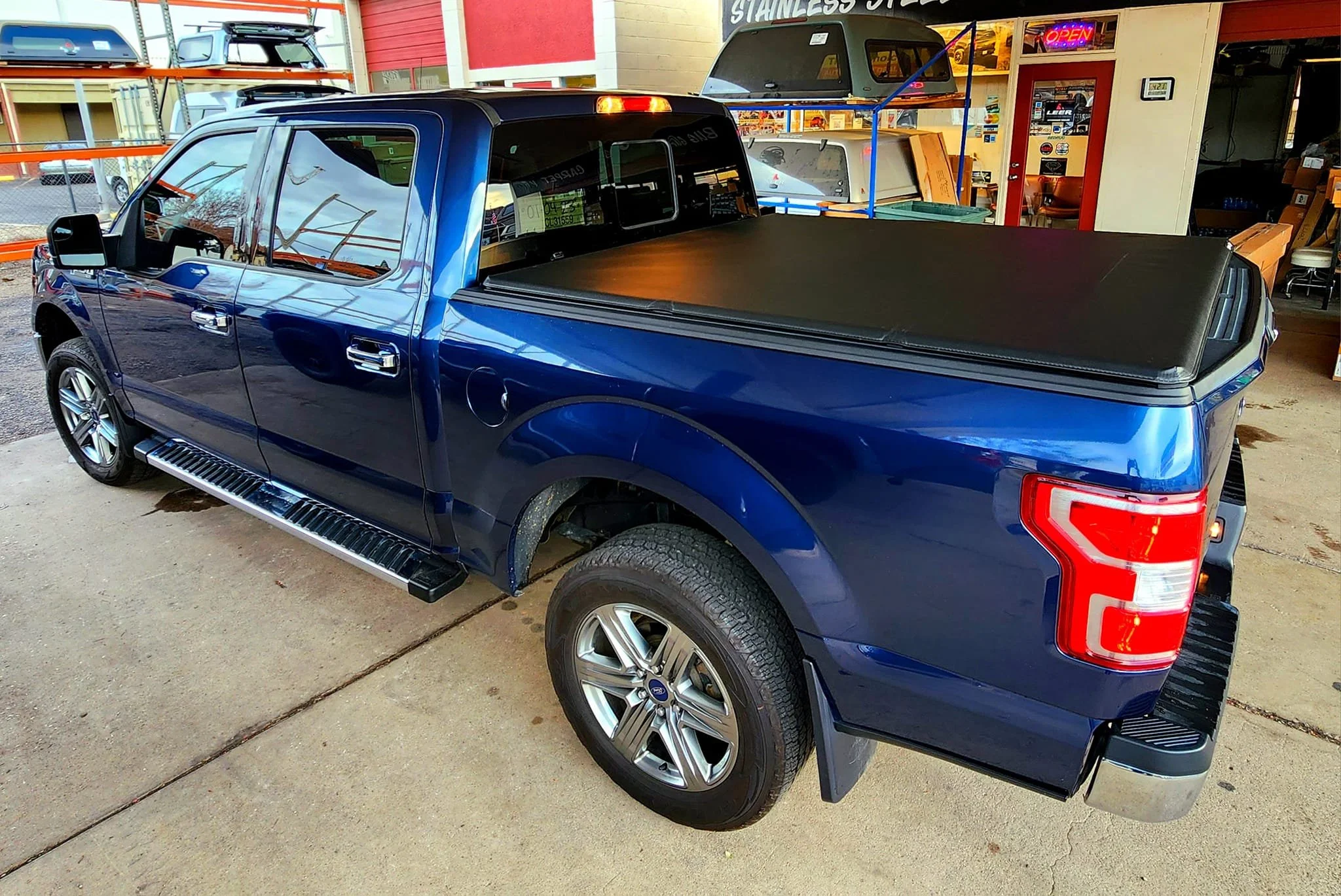 Tonneau cover 1.jpg