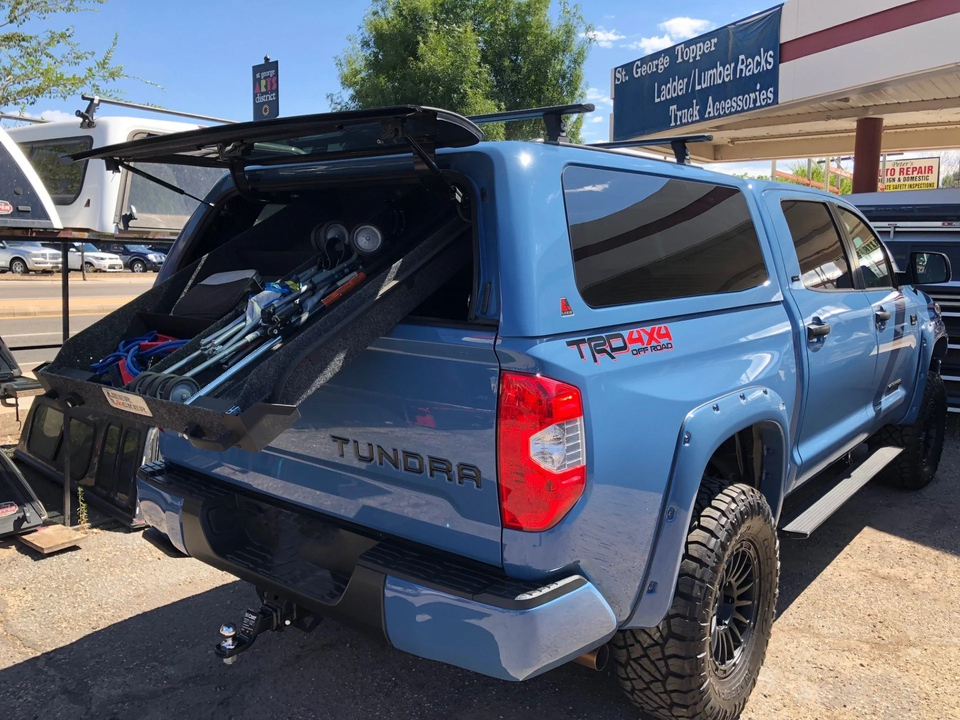 LEER Truck Shell with Rack and Cargo.jpg