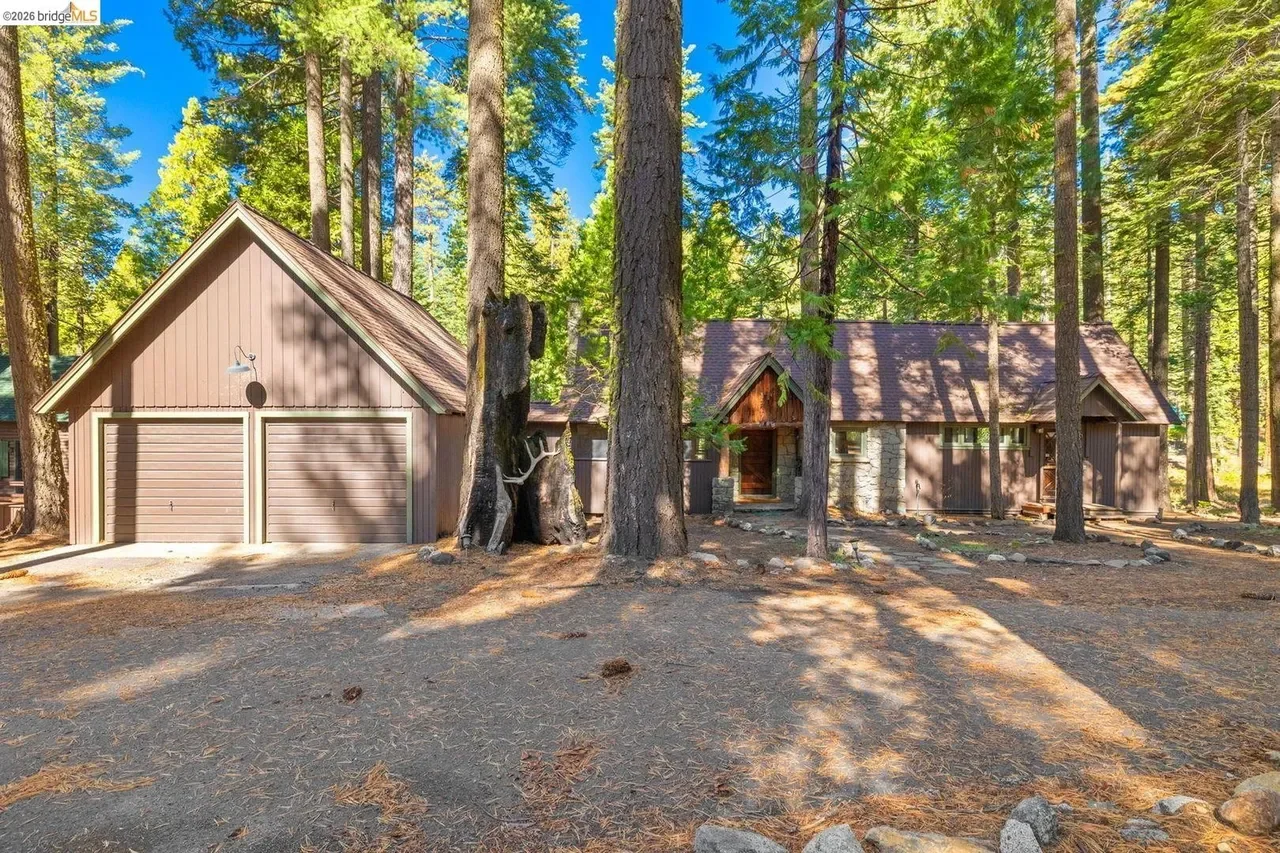 2-1 • 105 Pinecrest Lake, Pinecrest
