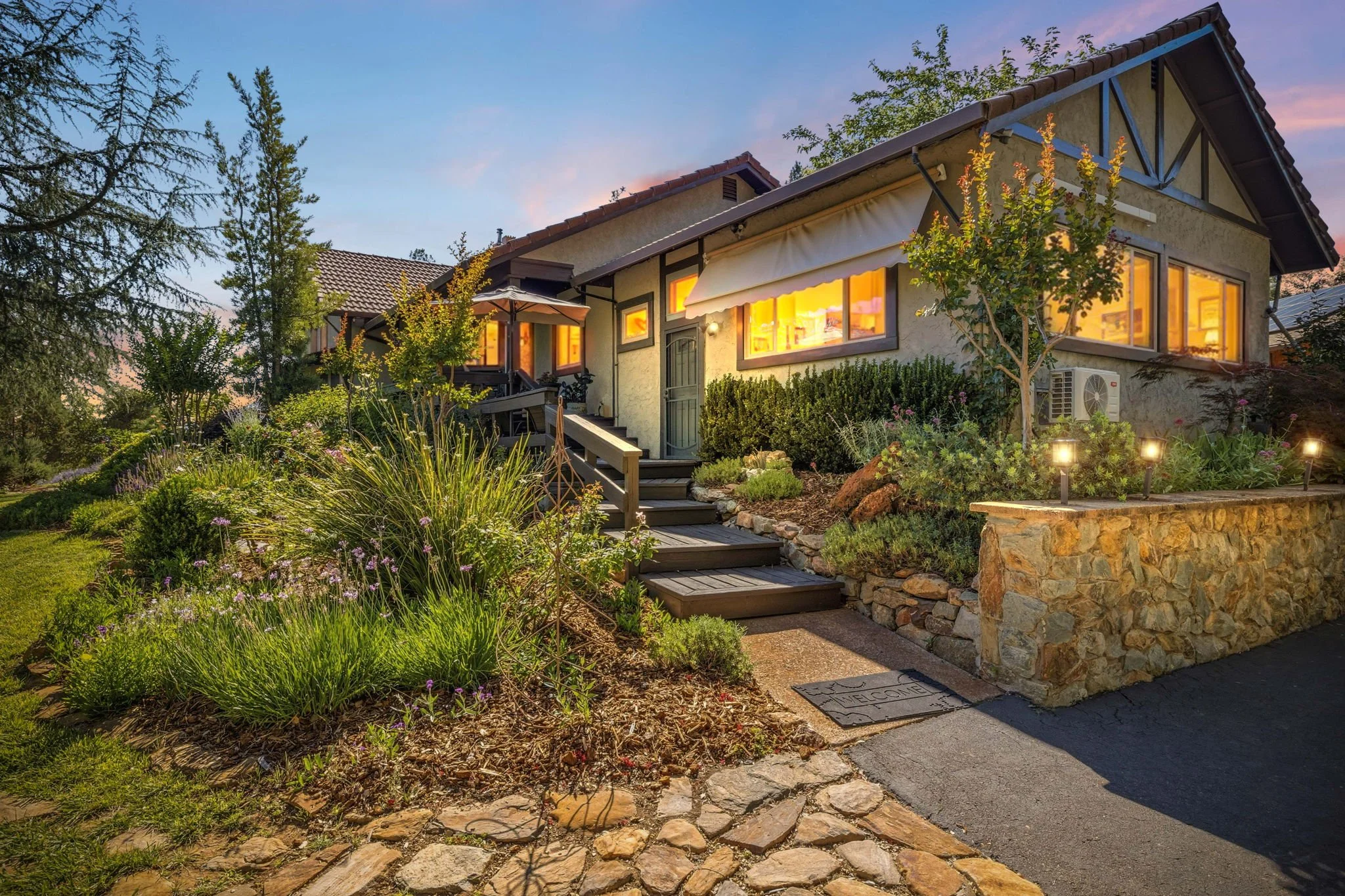 1-web-or-mls-22890 Mount Holly Ln-1.jpg