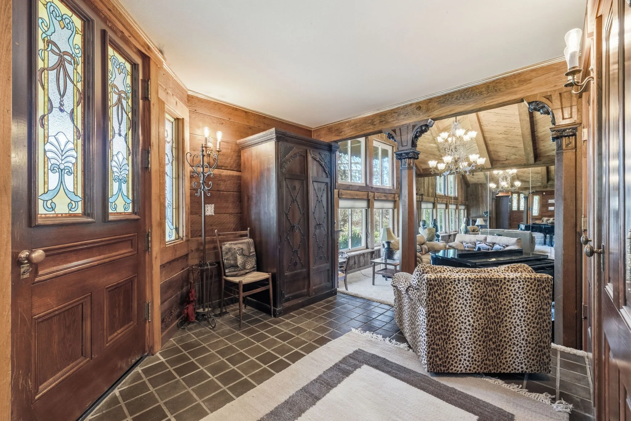 5-web-or-mls-22890 Mount Holly Ln-19.jpg