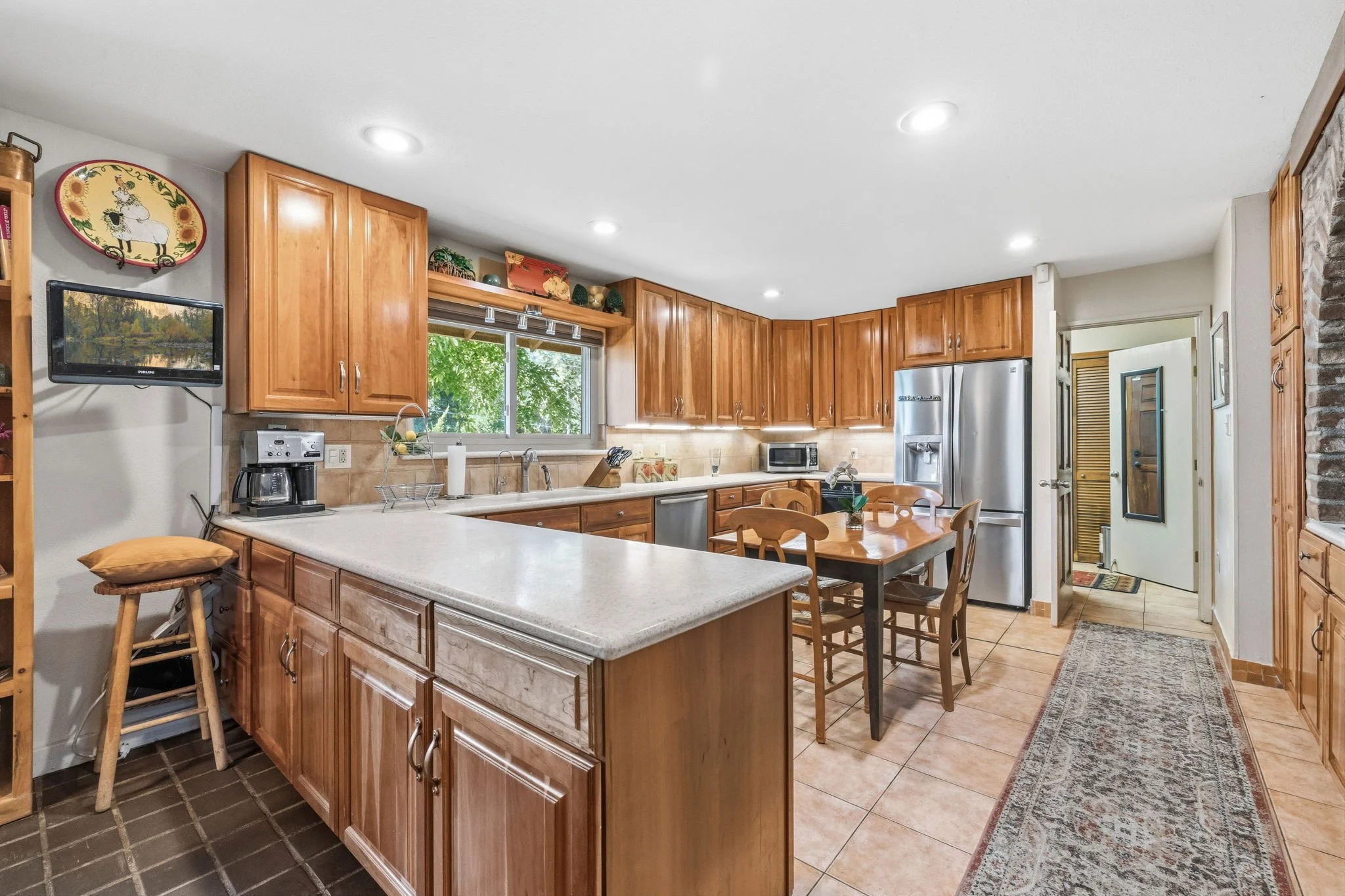 28-web-or-mls-22890 Mount Holly Ln-9.jpg