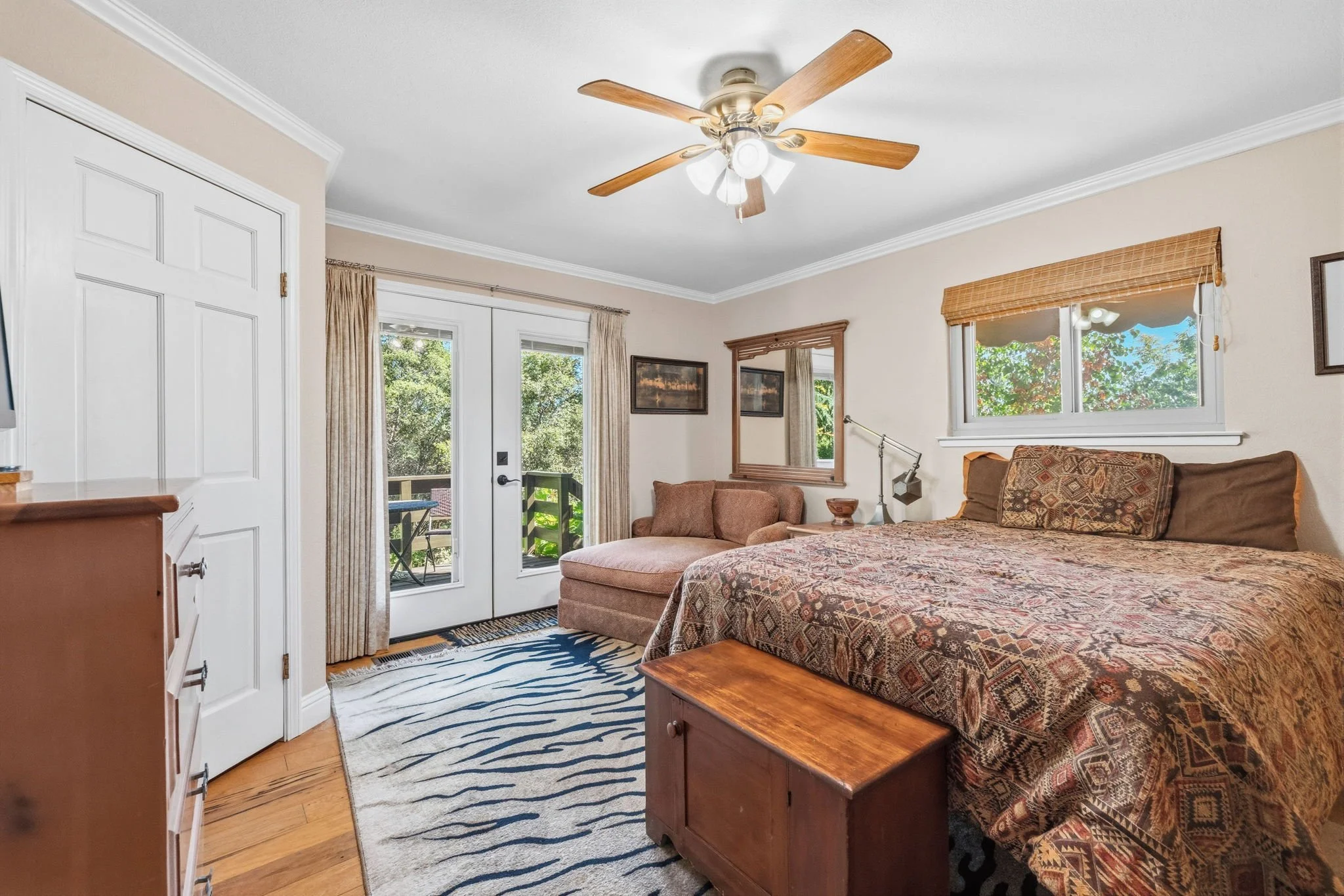 41-web-or-mls-22890 Mount Holly Ln-42.jpg