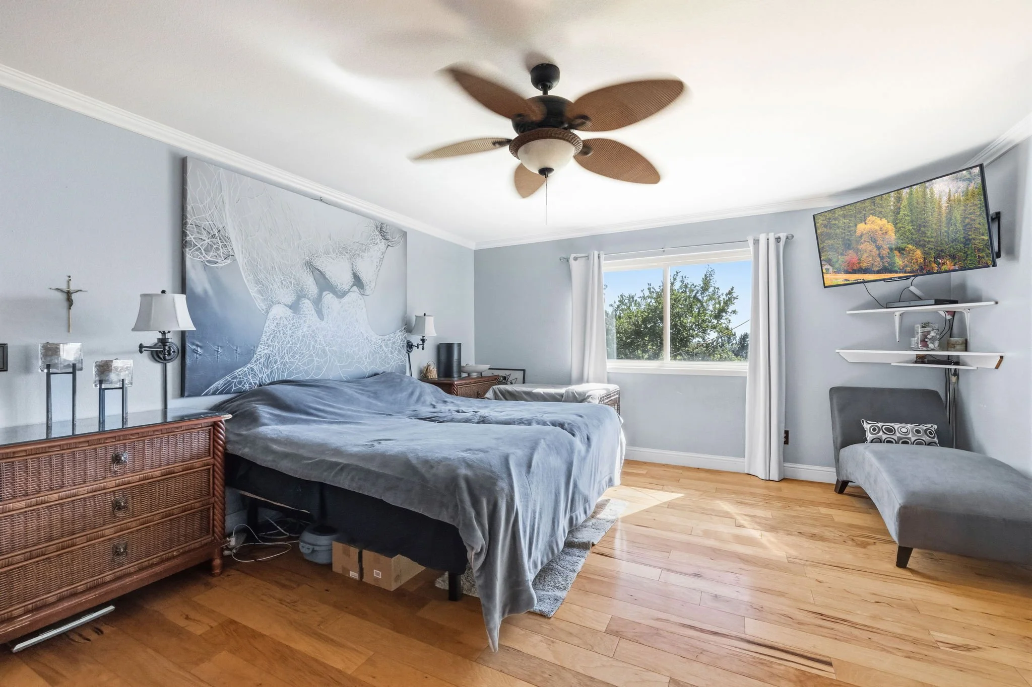 47-web-or-mls-22890 Mount Holly Ln-17.jpg