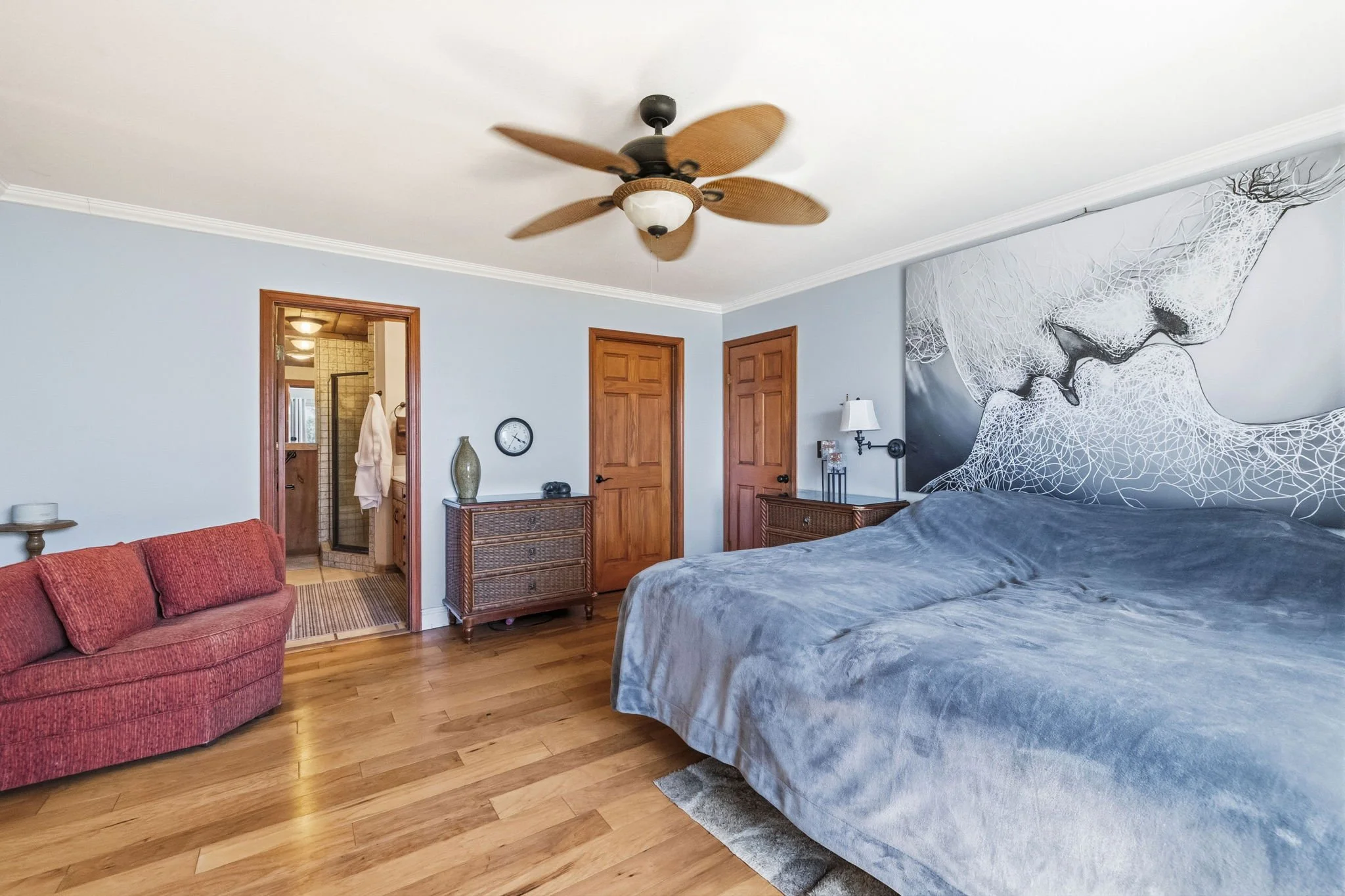 48-web-or-mls-22890 Mount Holly Ln-18.jpg