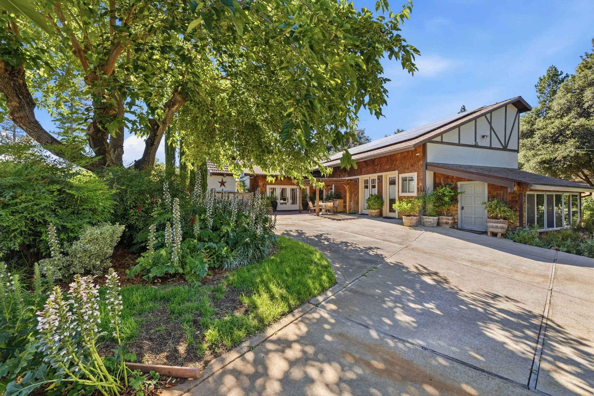 64-web-or-mls-22890 Mount Holly Ln-69.jpg