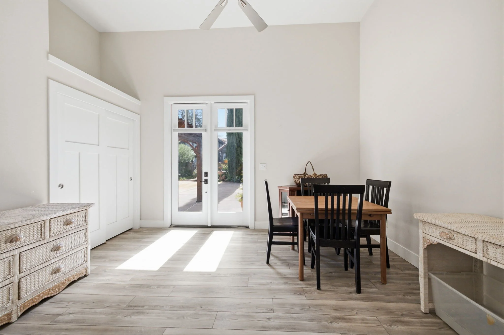 102-web-or-mls-22890 Mount Holly Re_009.jpg