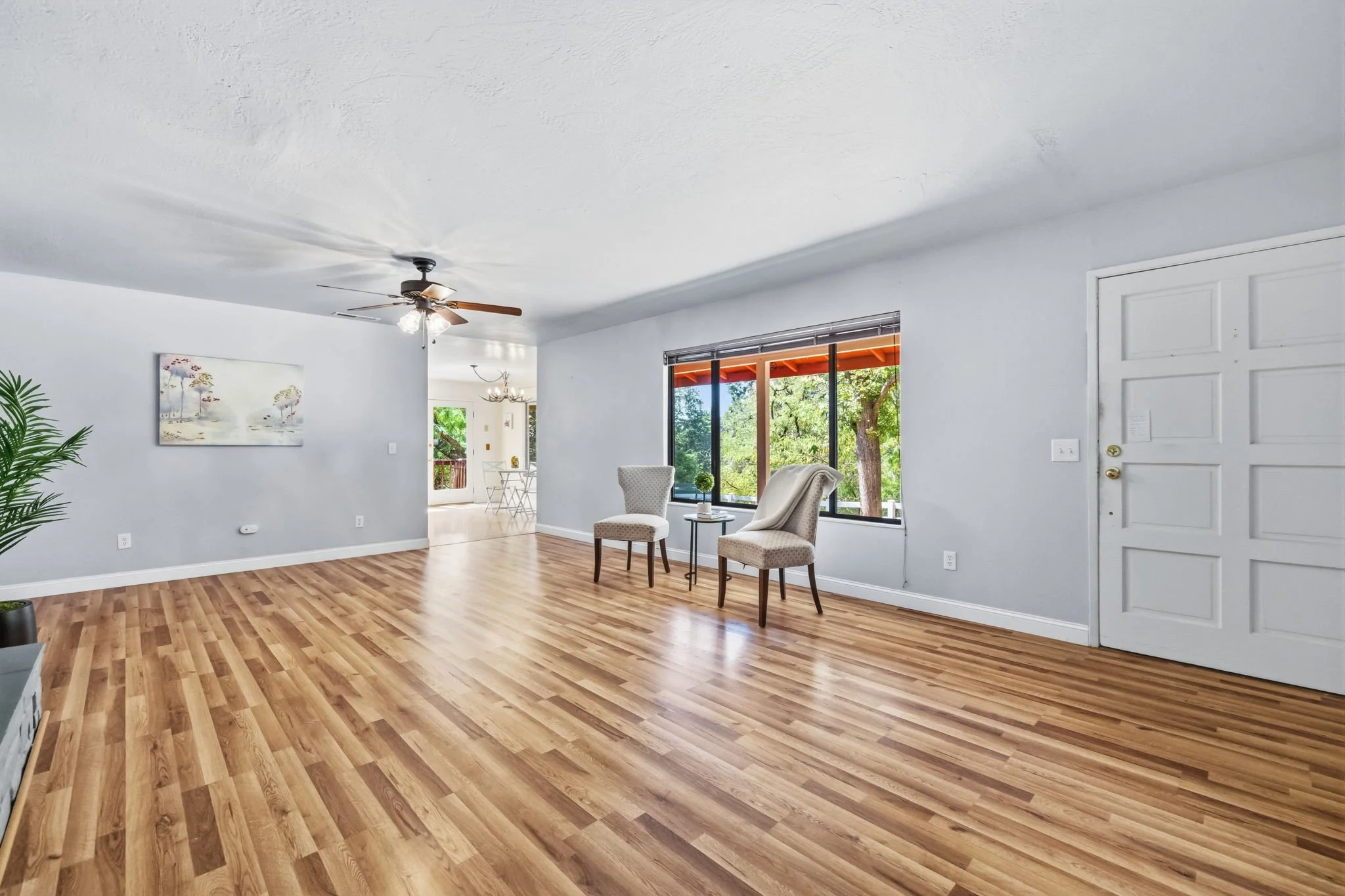 5-web-or-mls-19318 Mira Monte Rd-6.jpg