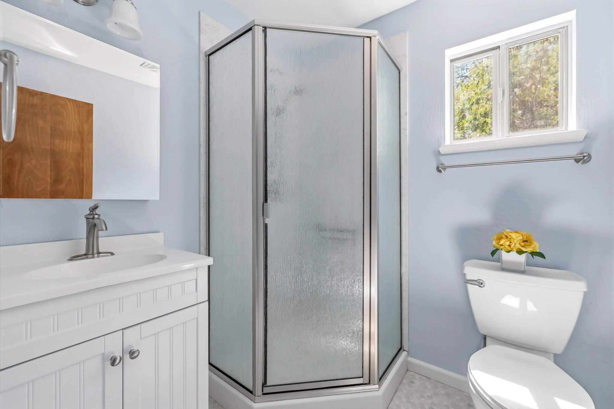 17-web-or-mls-19318 Mira Monte Rd-18.jpg