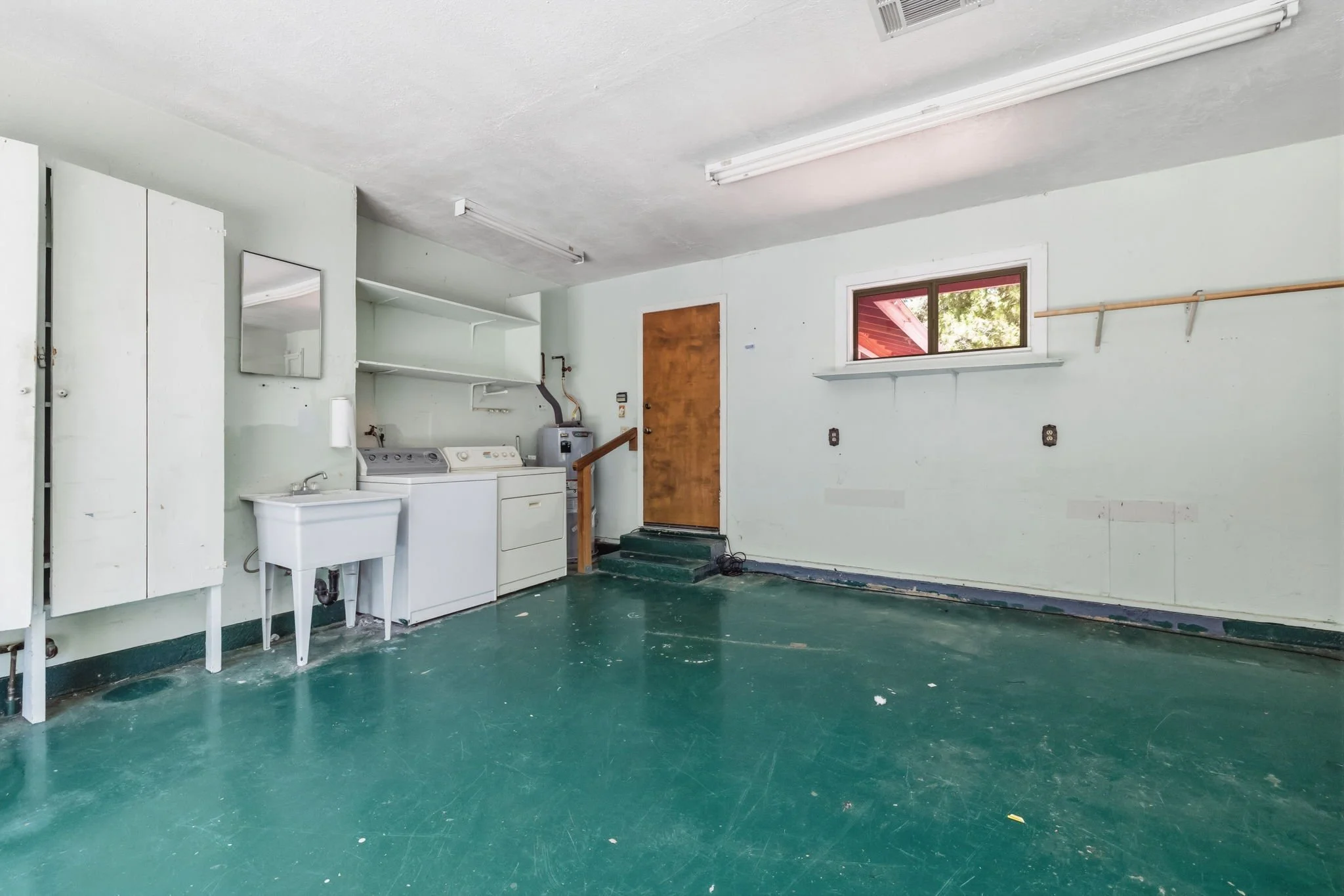 26-web-or-mls-19318 Mira Monte Rd-27.jpg