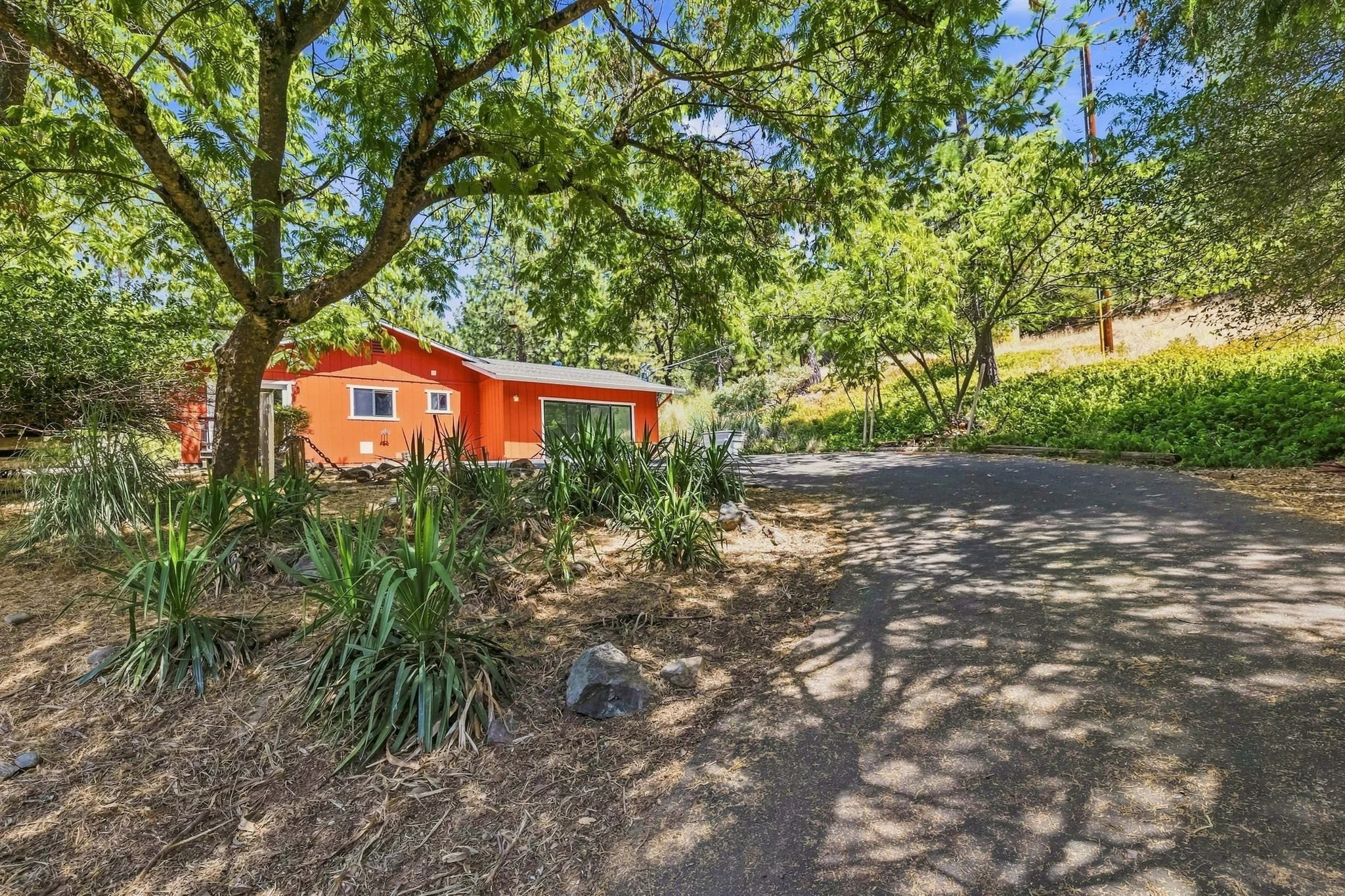 27-web-or-mls-19318 Mira Monte Rd-1.jpg