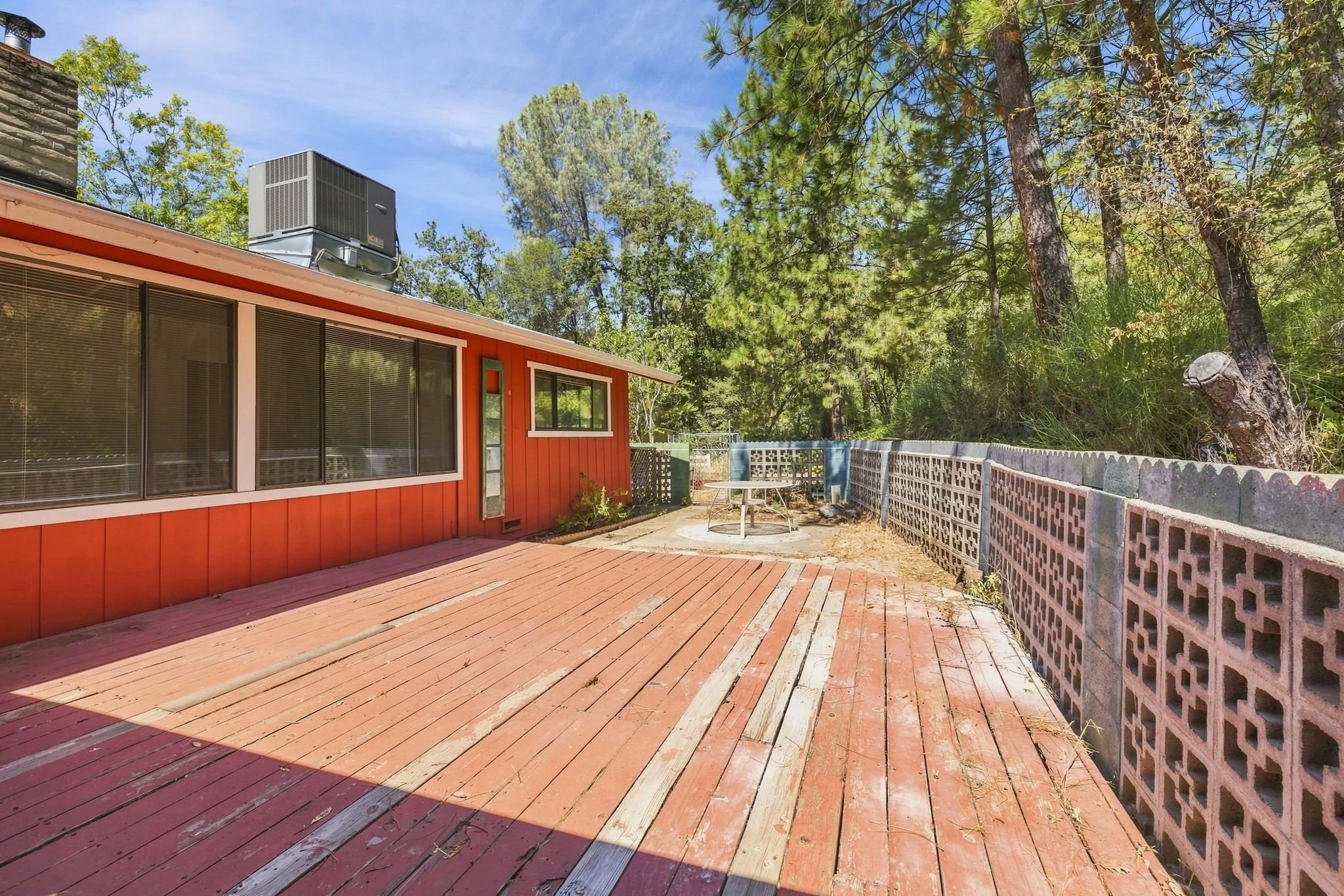 30-web-or-mls-19318 Mira Monte Rd-29.jpg