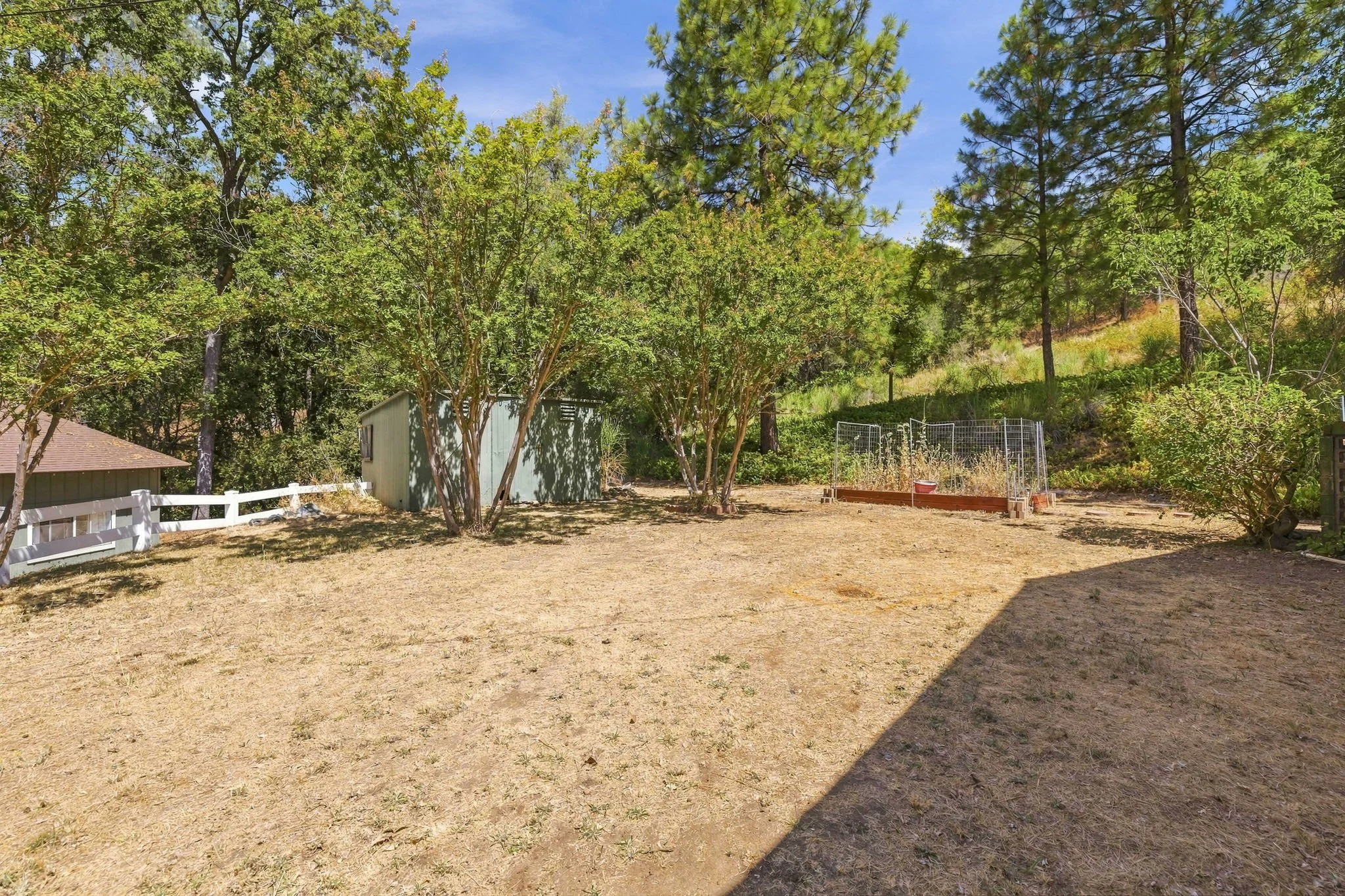 31-web-or-mls-19318 Mira Monte Rd-31.jpg