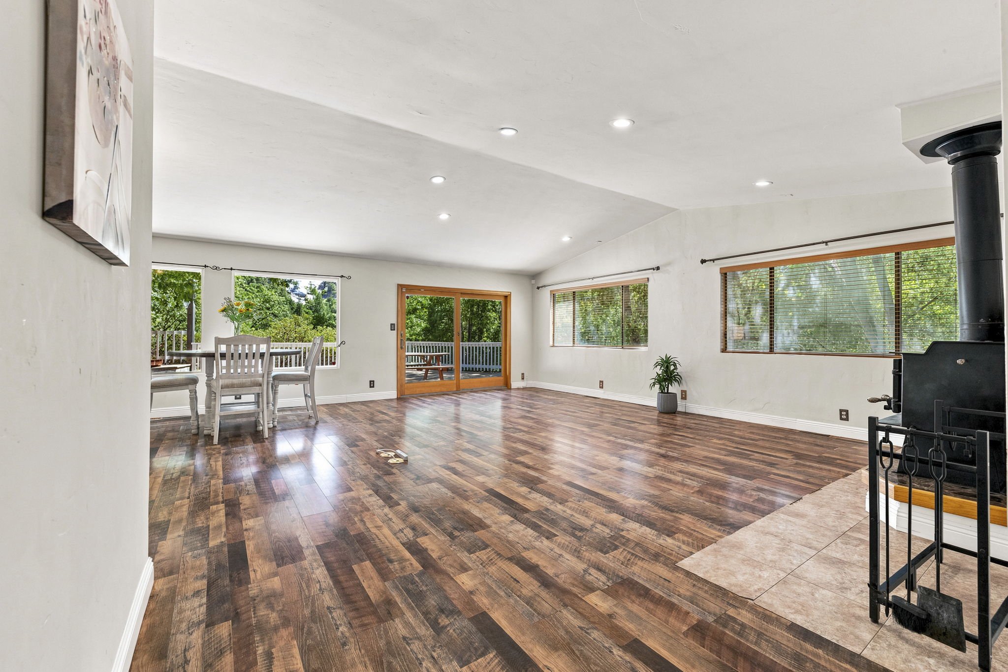 6-web-or-mls-22148 Crystal Falls_002.jpg