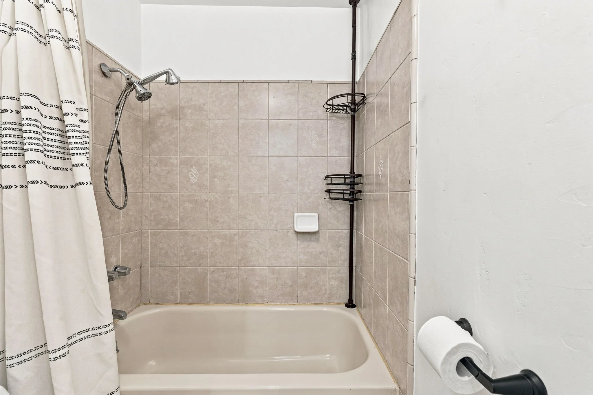 28-web-or-mls-22148 Crystal Falls_021.jpg