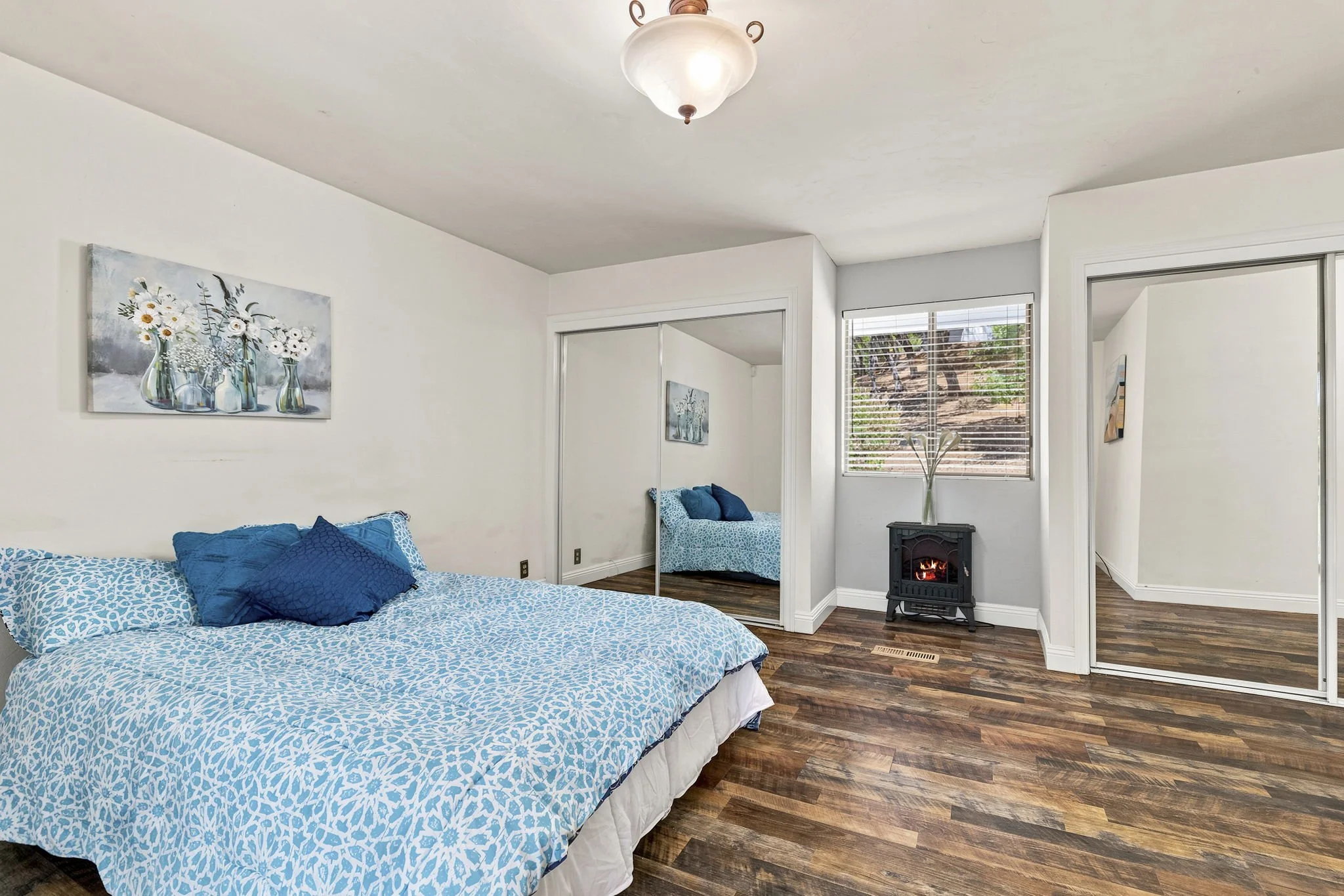 38-web-or-mls-22148 Crystal Falls_029 V2.jpg