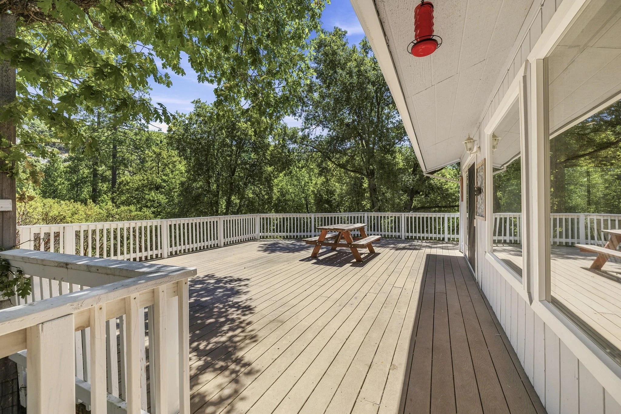 43-web-or-mls-22148 Crystal Falls_033.jpg