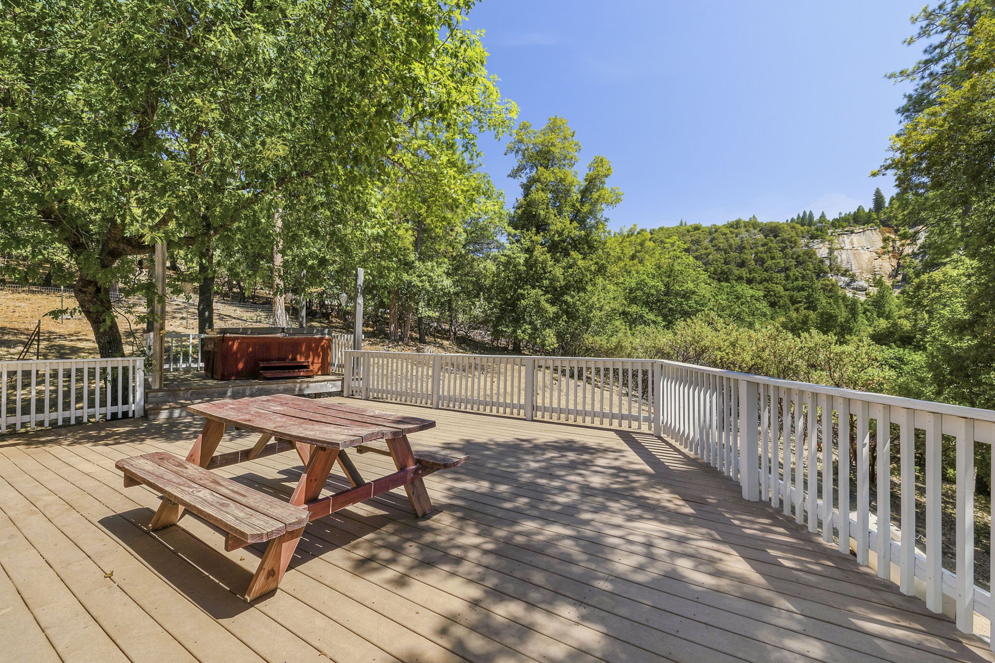45-web-or-mls-22148 Crystal Falls_035.jpg