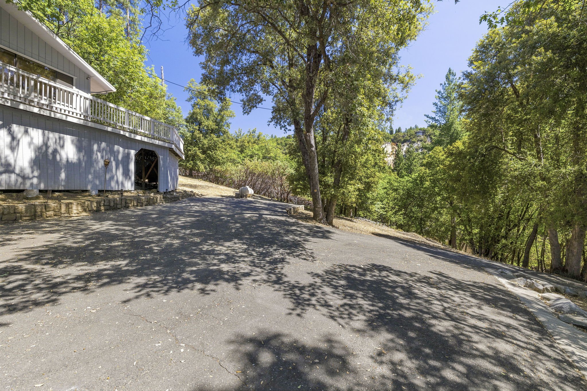 48-web-or-mls-22148 Crystal Falls_040.jpg
