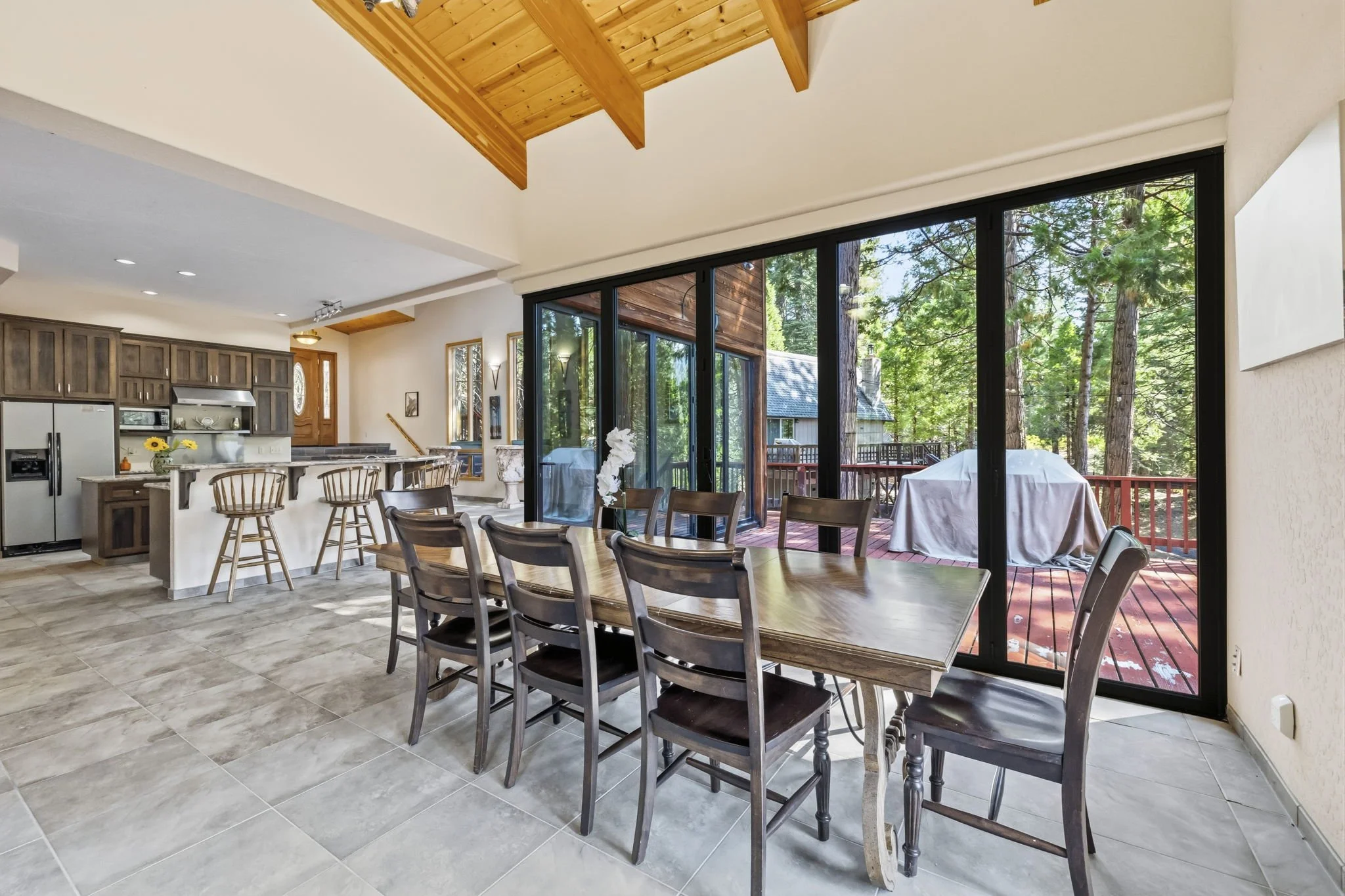 20-web-or-mls-28421 Old Strawberry Dr_016.jpg