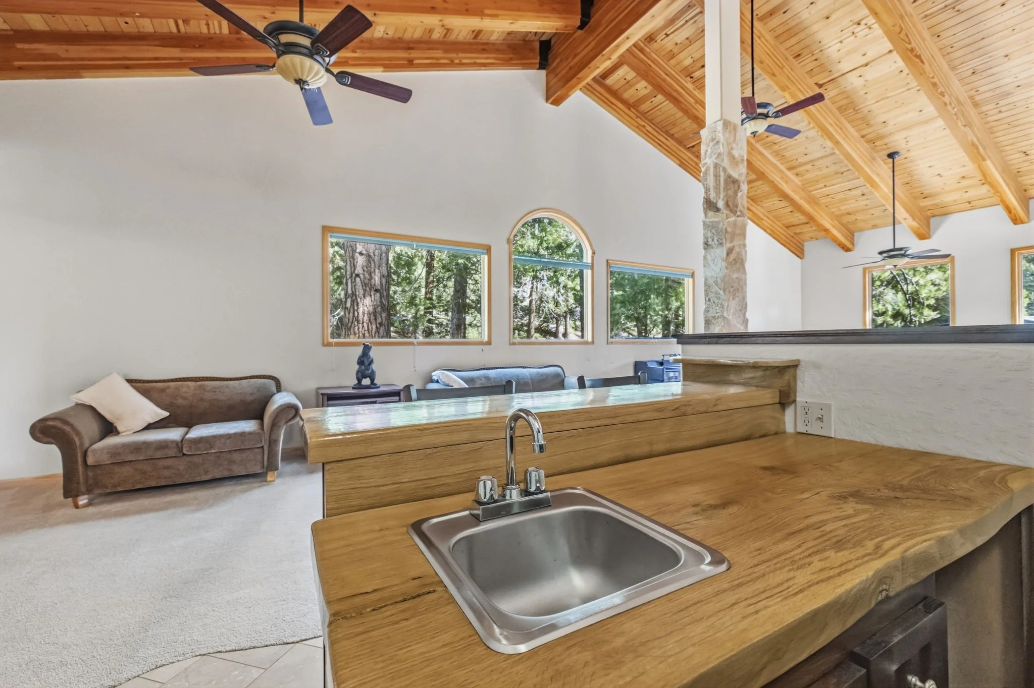 40-web-or-mls-28421 Old Strawberry Dr_033.jpg