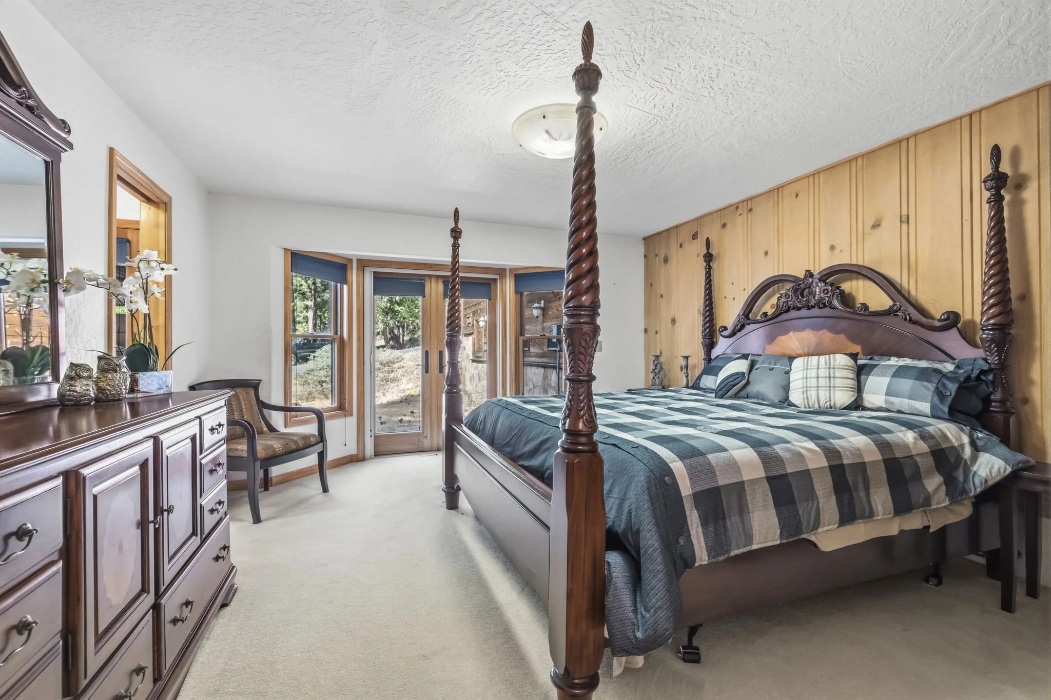 48-web-or-mls-28421 Old Strawberry Dr_041.jpg
