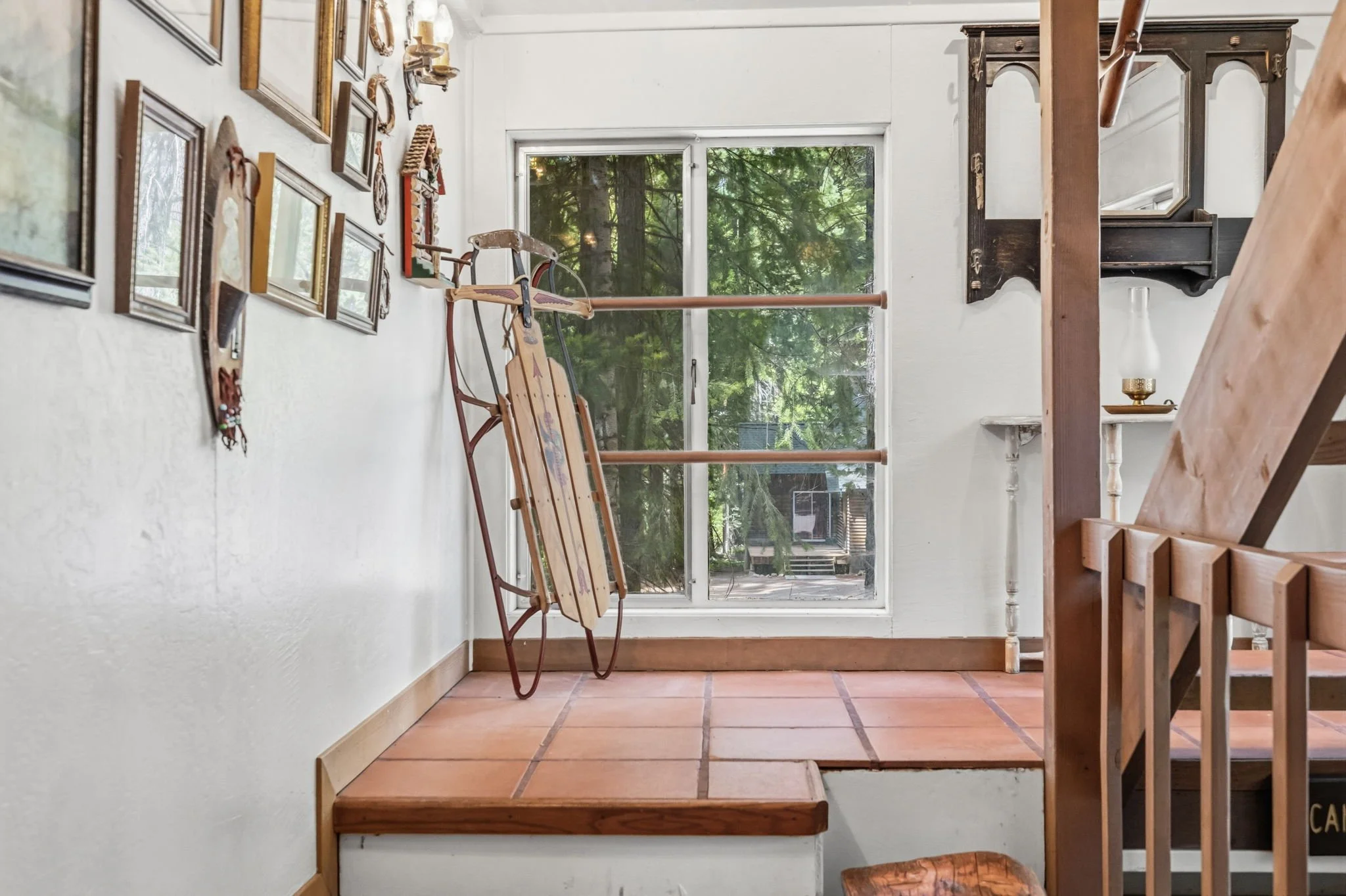 22-web-or-mls-112 Meadow View Rd-17.jpg
