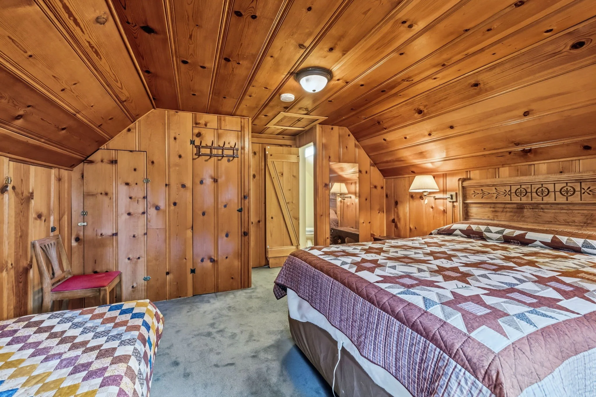 26-web-or-mls-112 Meadow View Rd-25.jpg