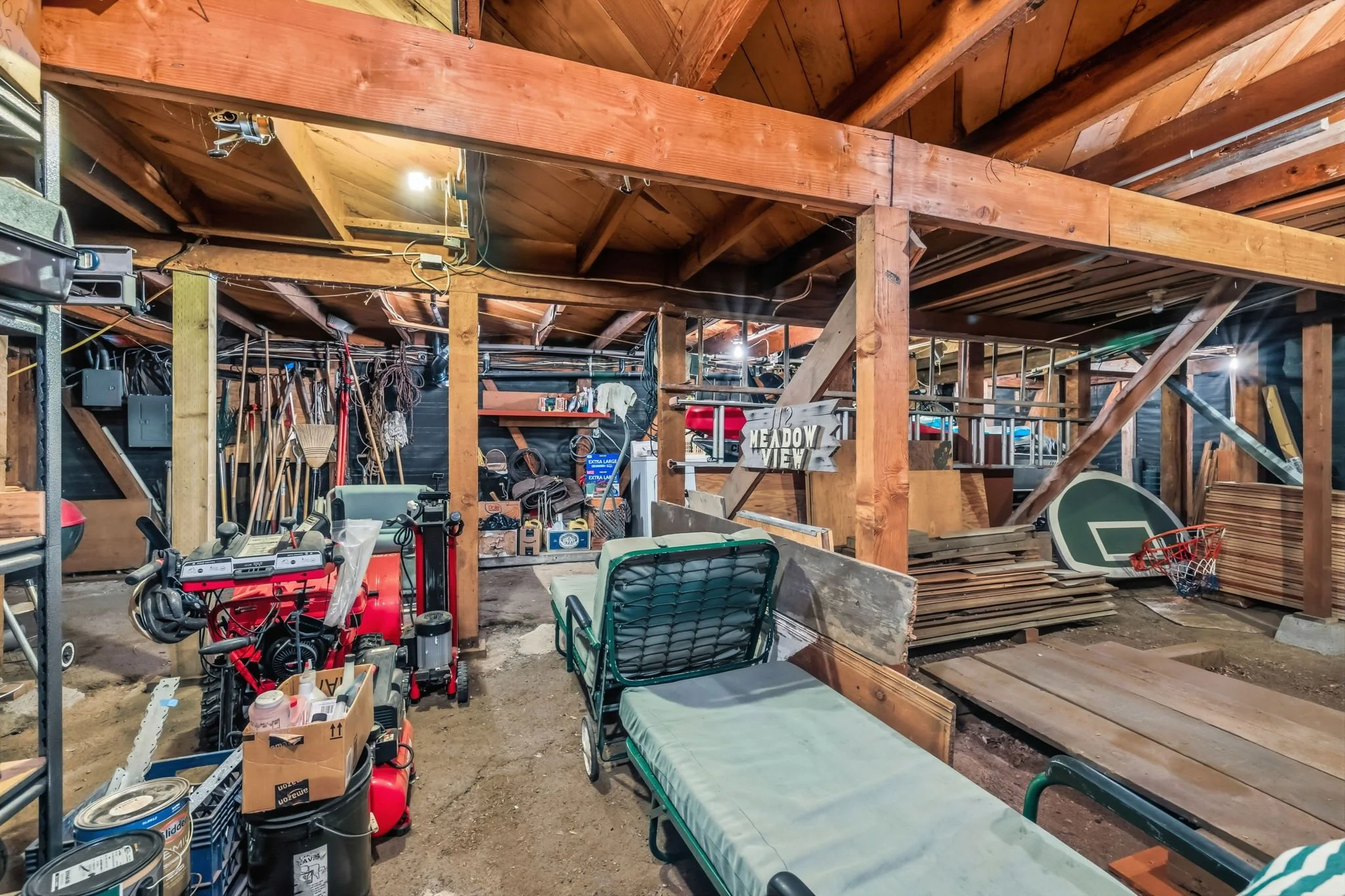 28-web-or-mls-112 Meadow View Rd-27.jpg
